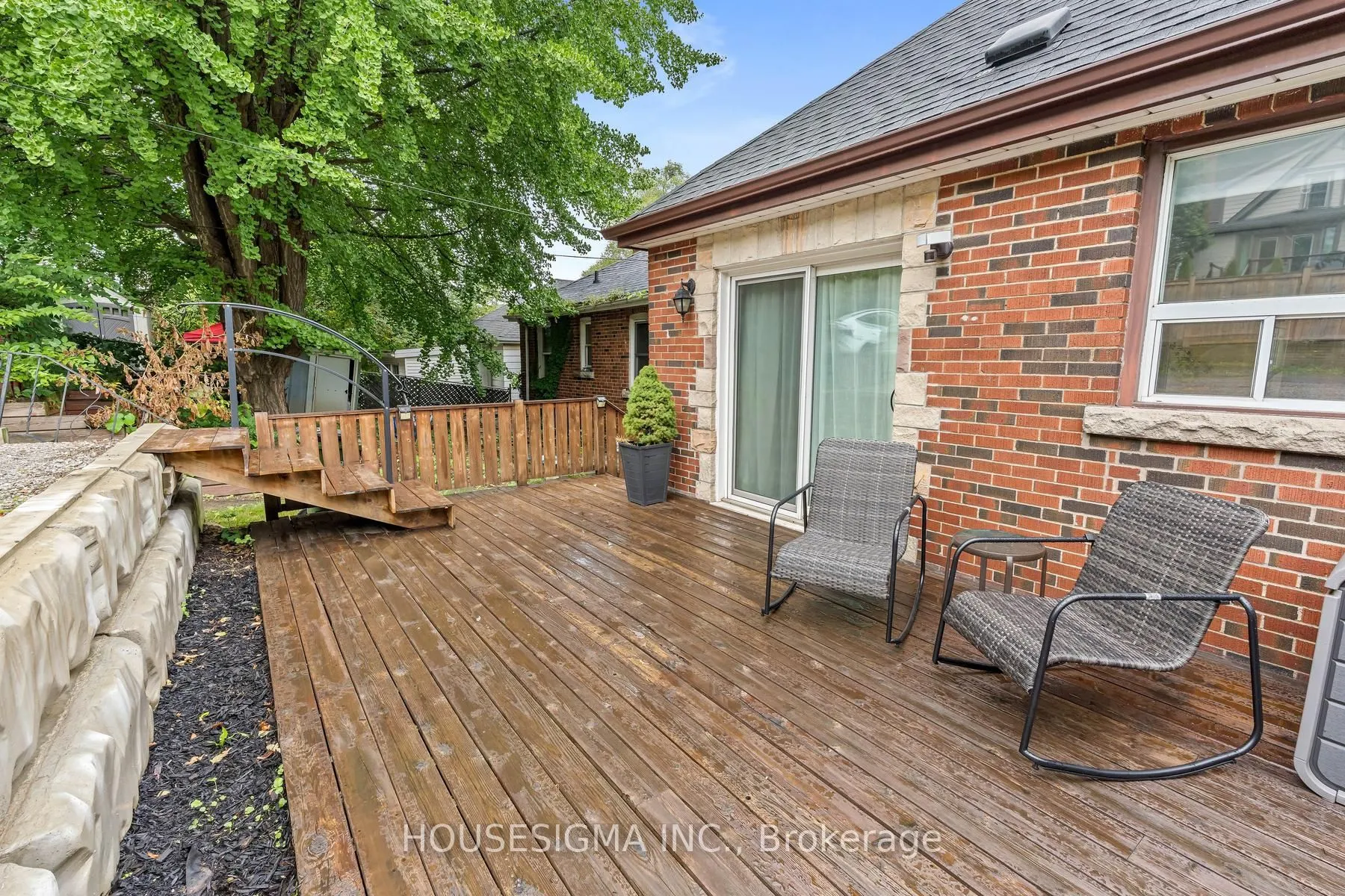 22 Arkledun Avenue