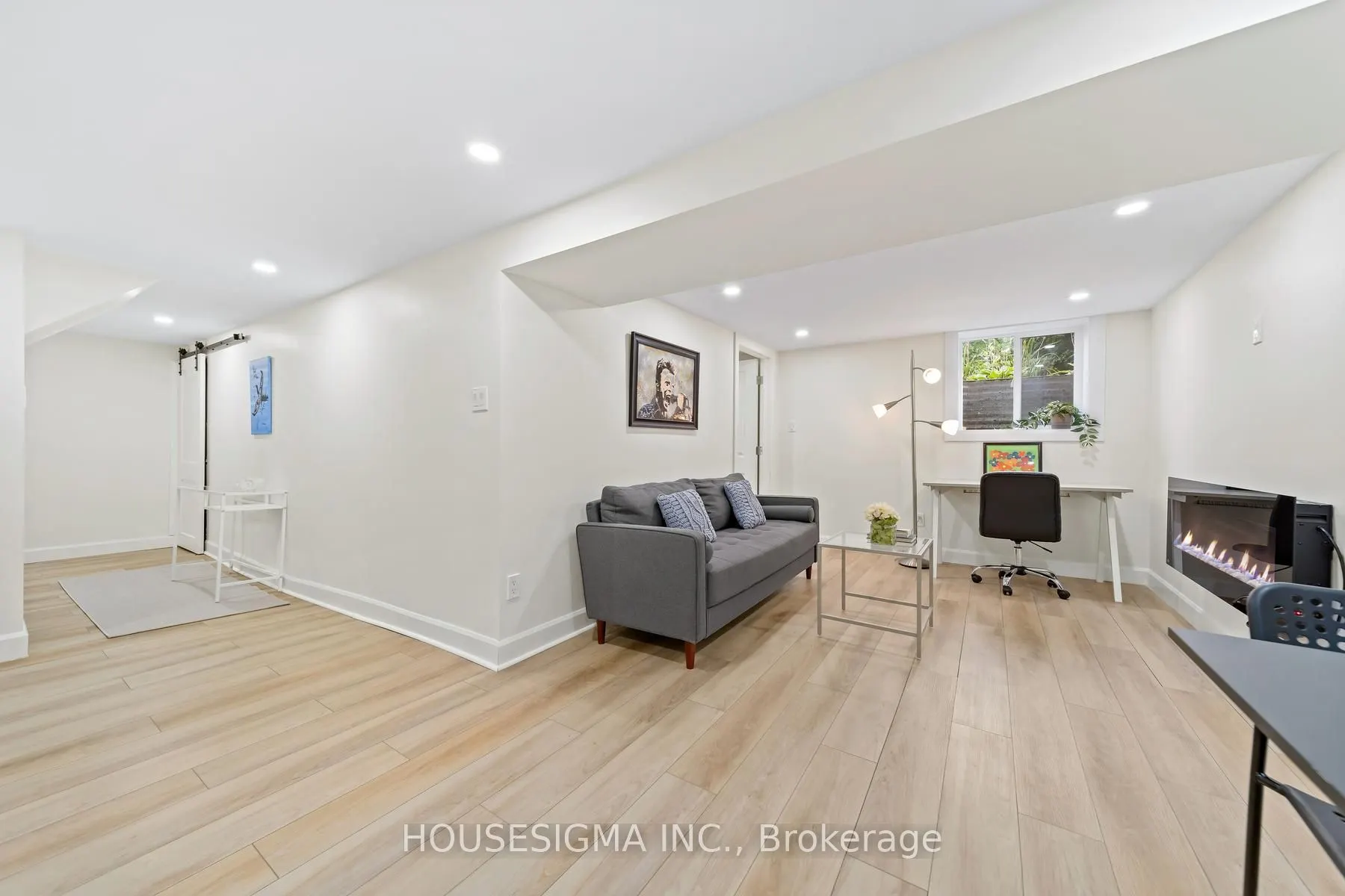 22 Arkledun Avenue