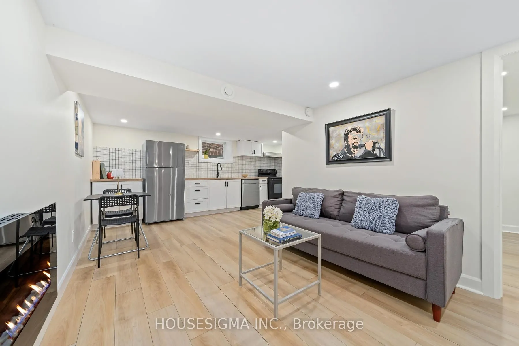 22 Arkledun Avenue
