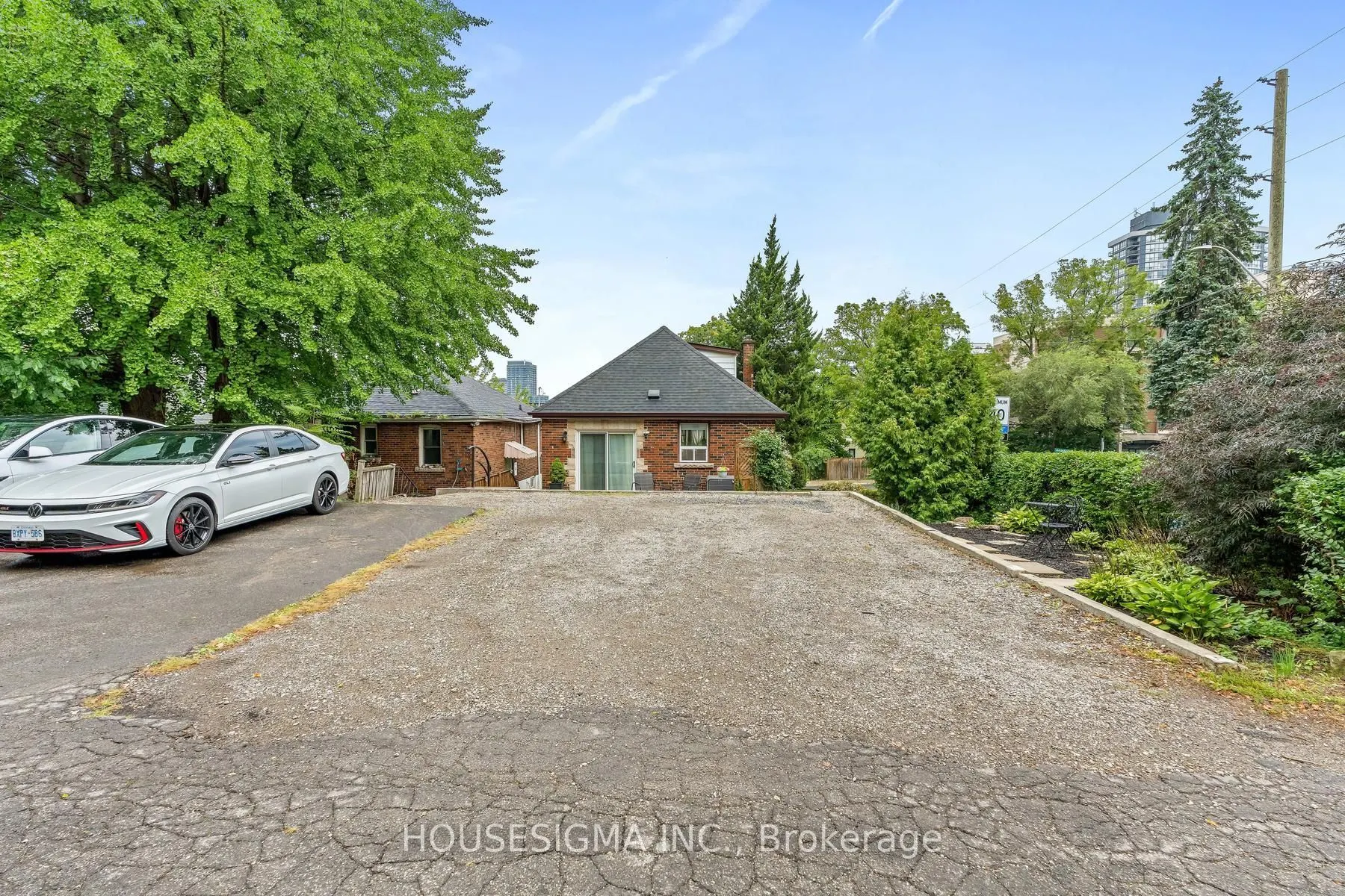 22 Arkledun Avenue