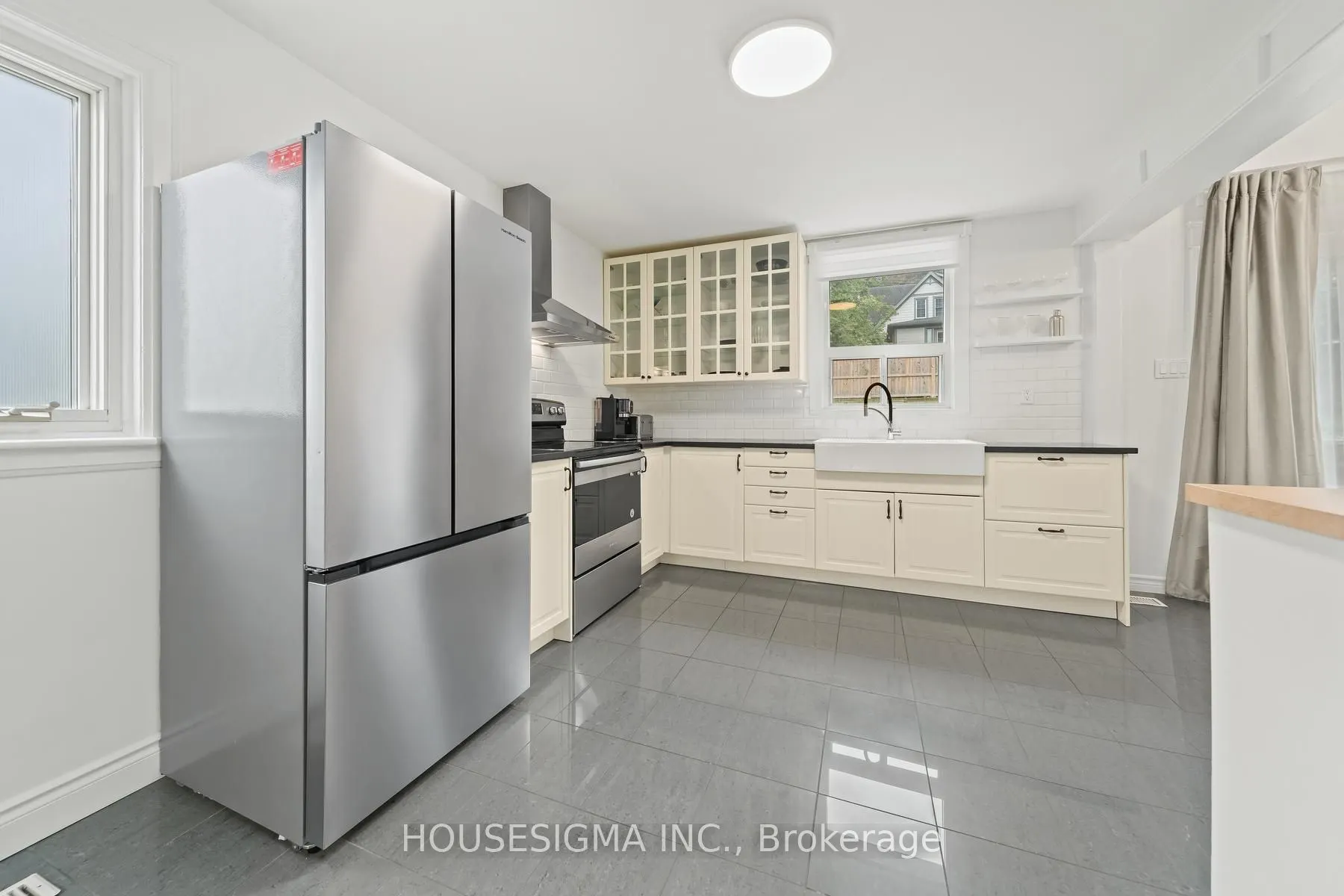 22 Arkledun Avenue