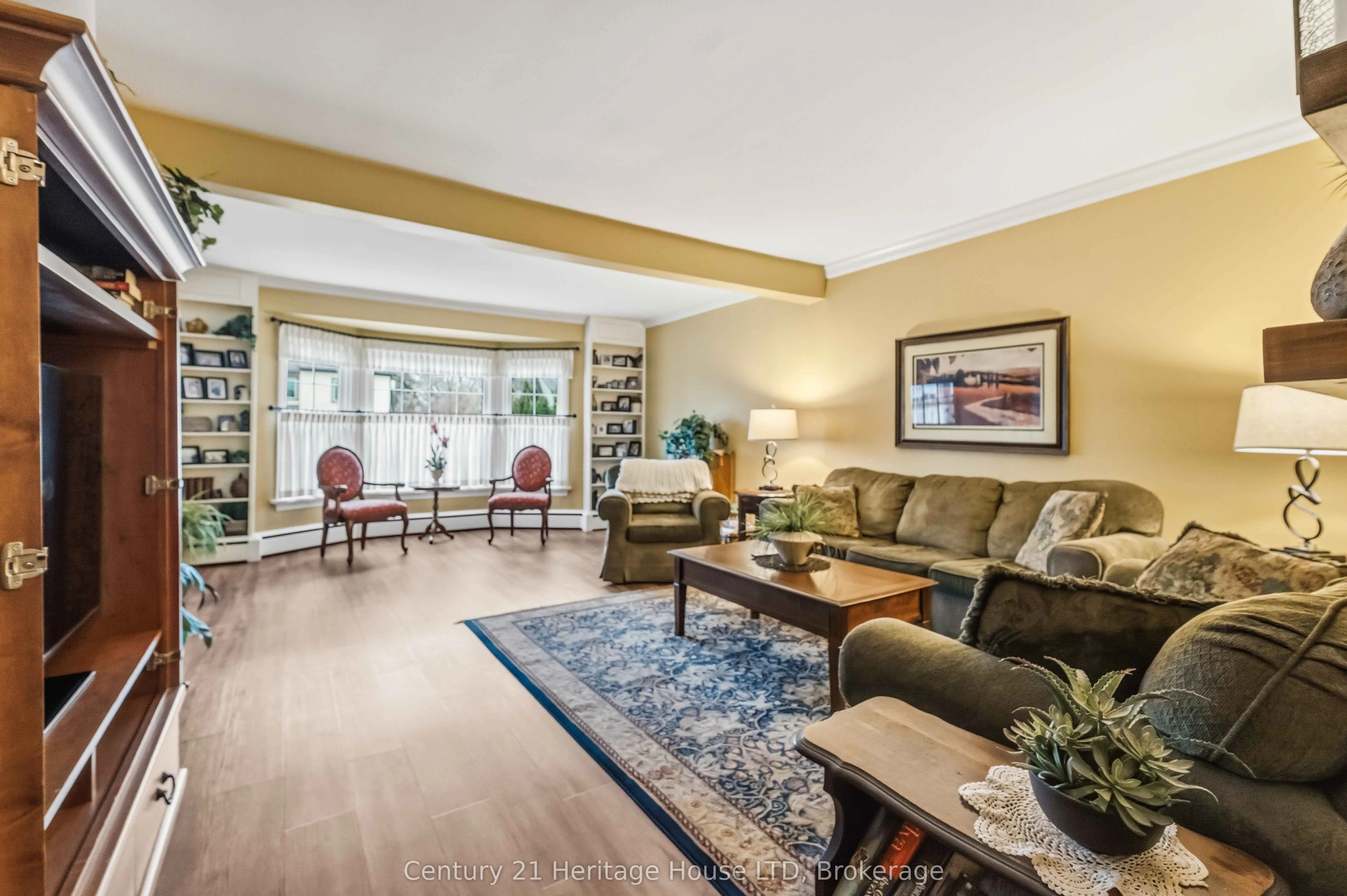 25 GLENVIEW Avenue