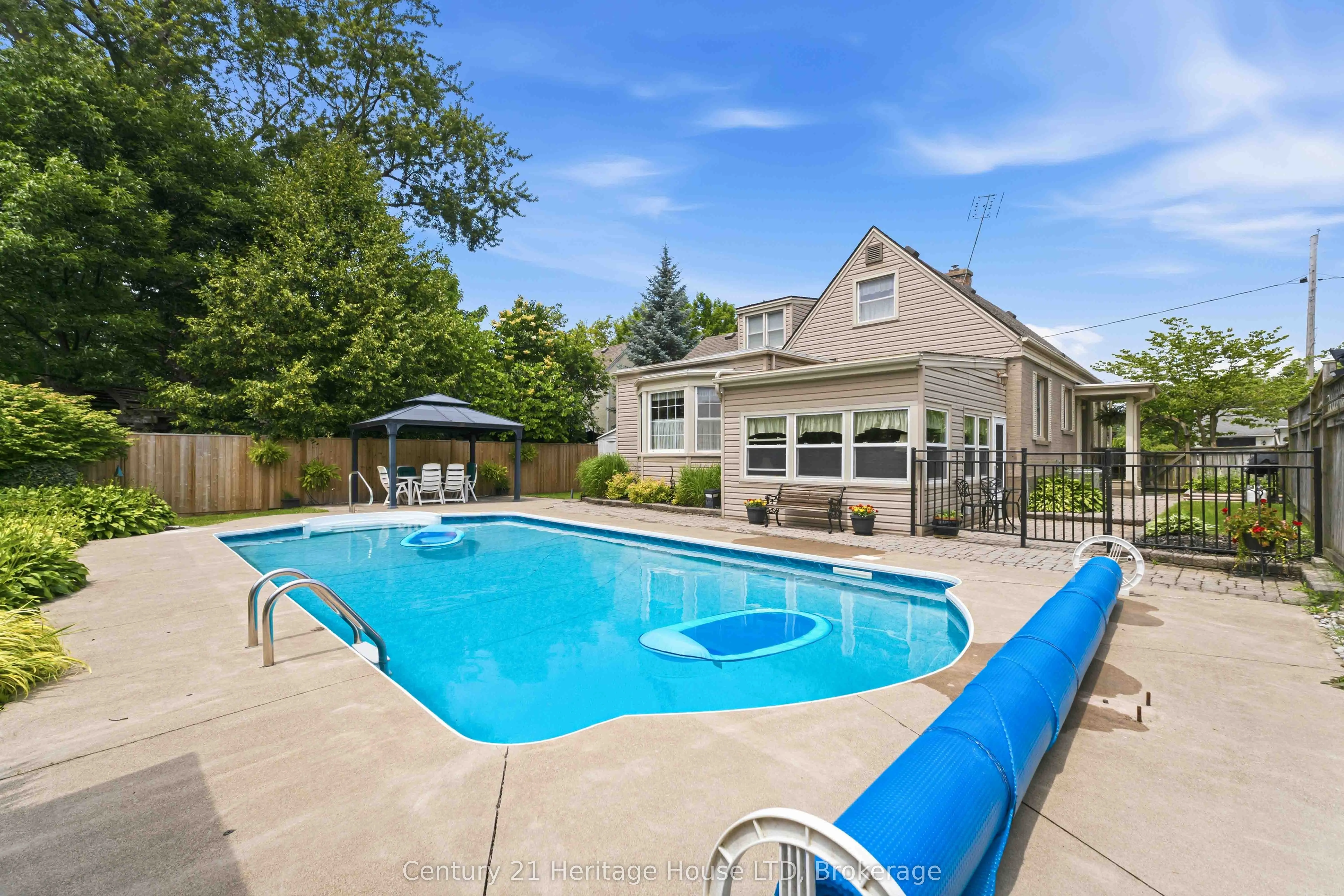 25 GLENVIEW Avenue