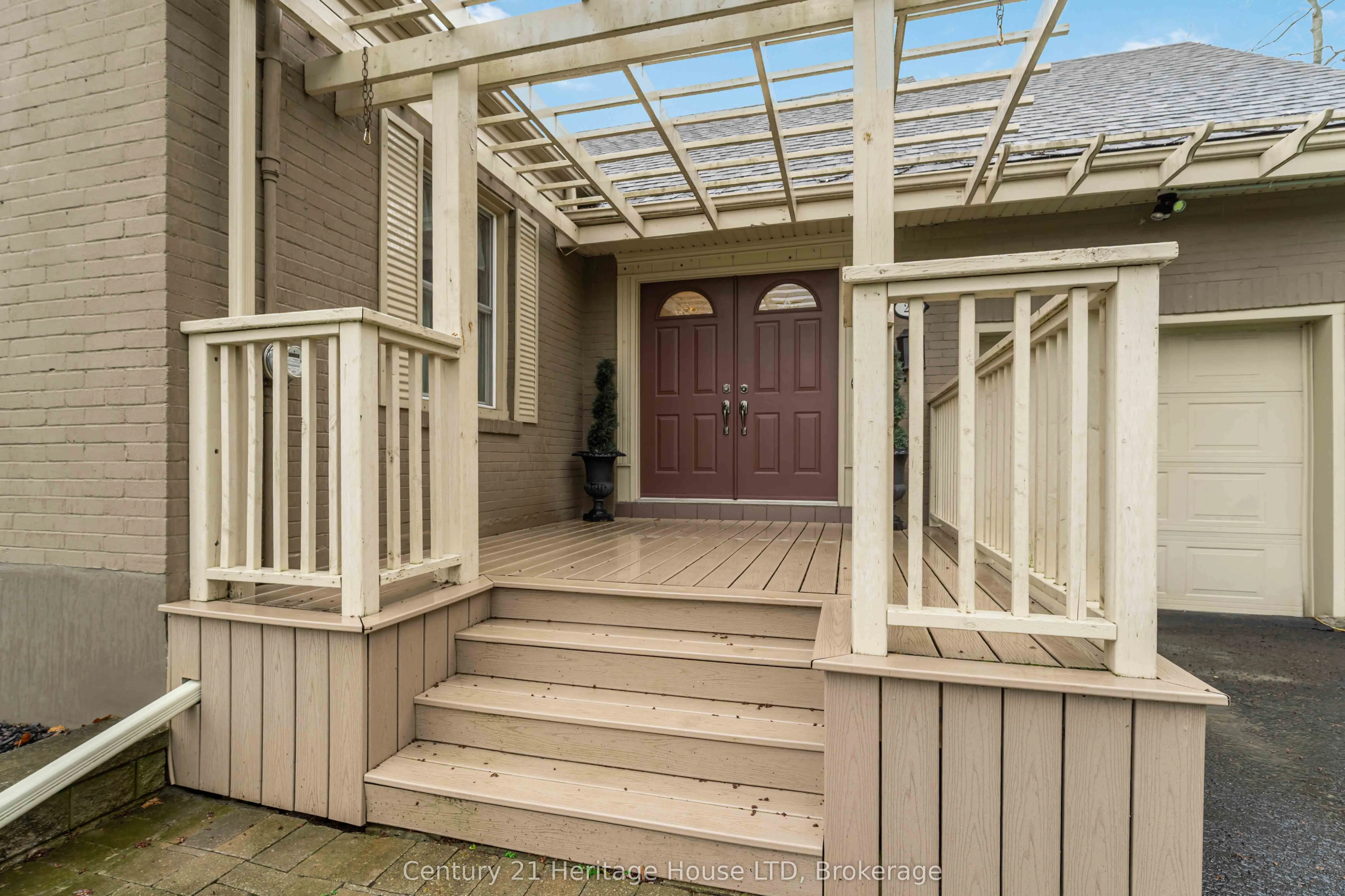 25 GLENVIEW Avenue