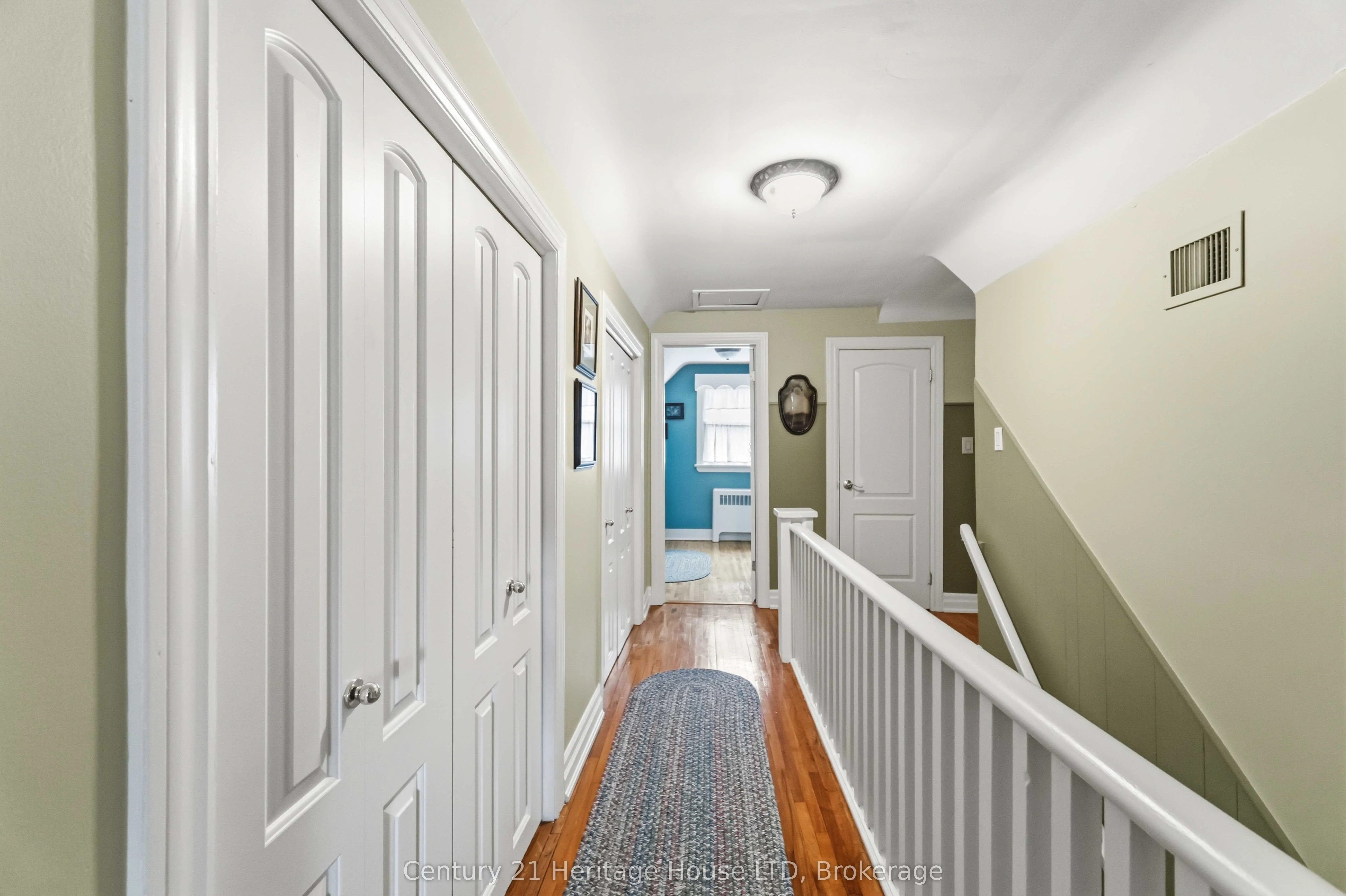 25 GLENVIEW Avenue