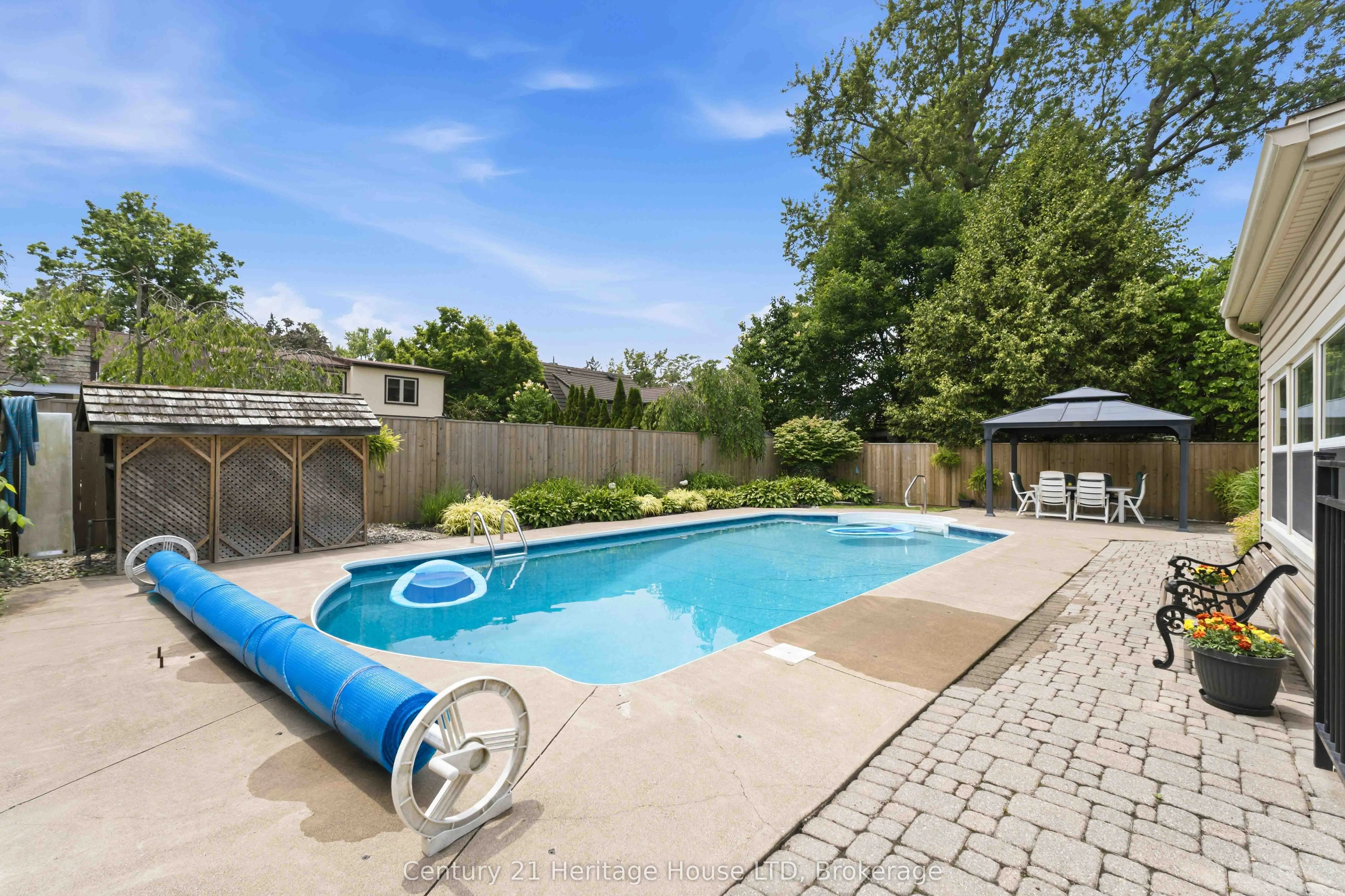 25 GLENVIEW Avenue