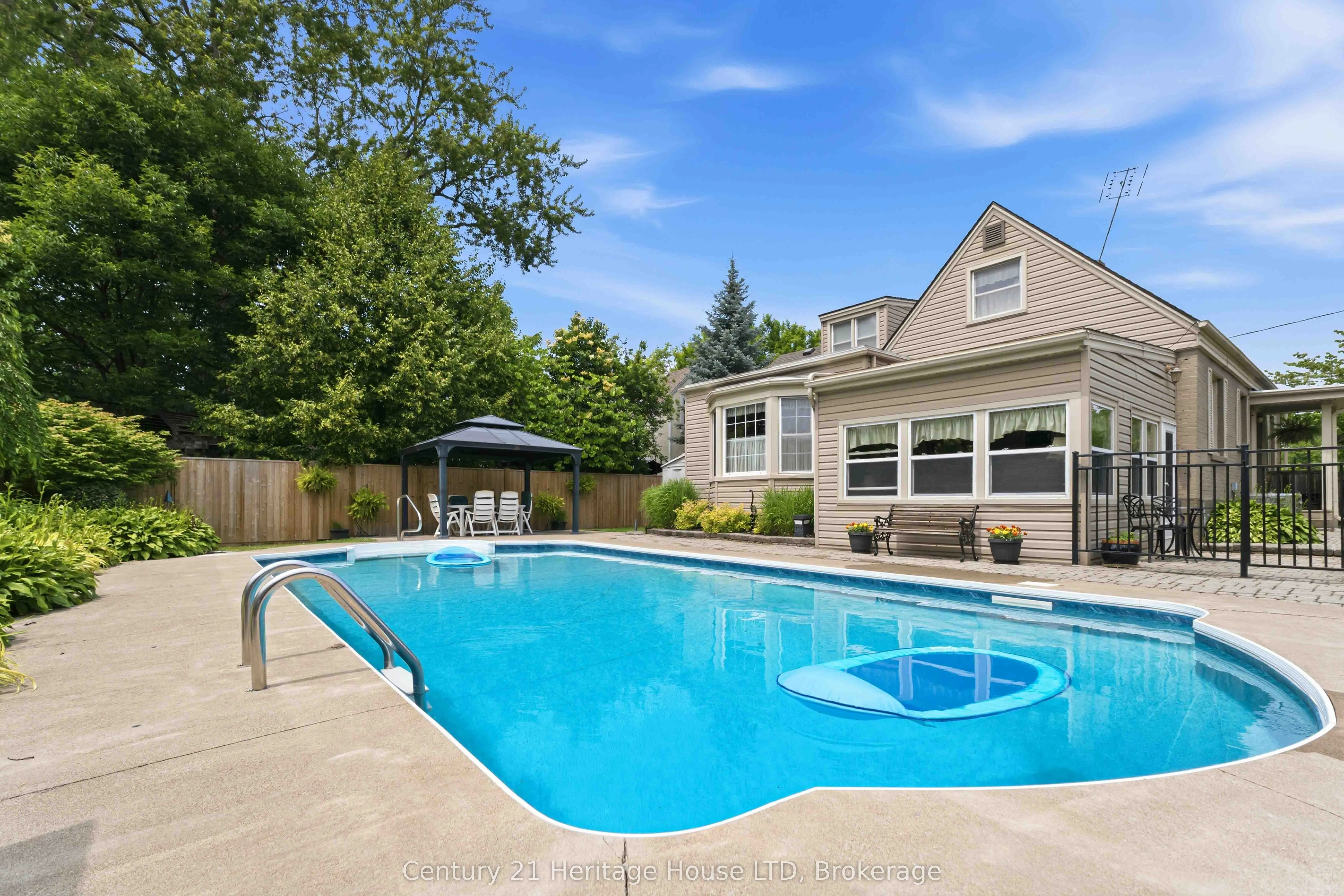 25 GLENVIEW Avenue