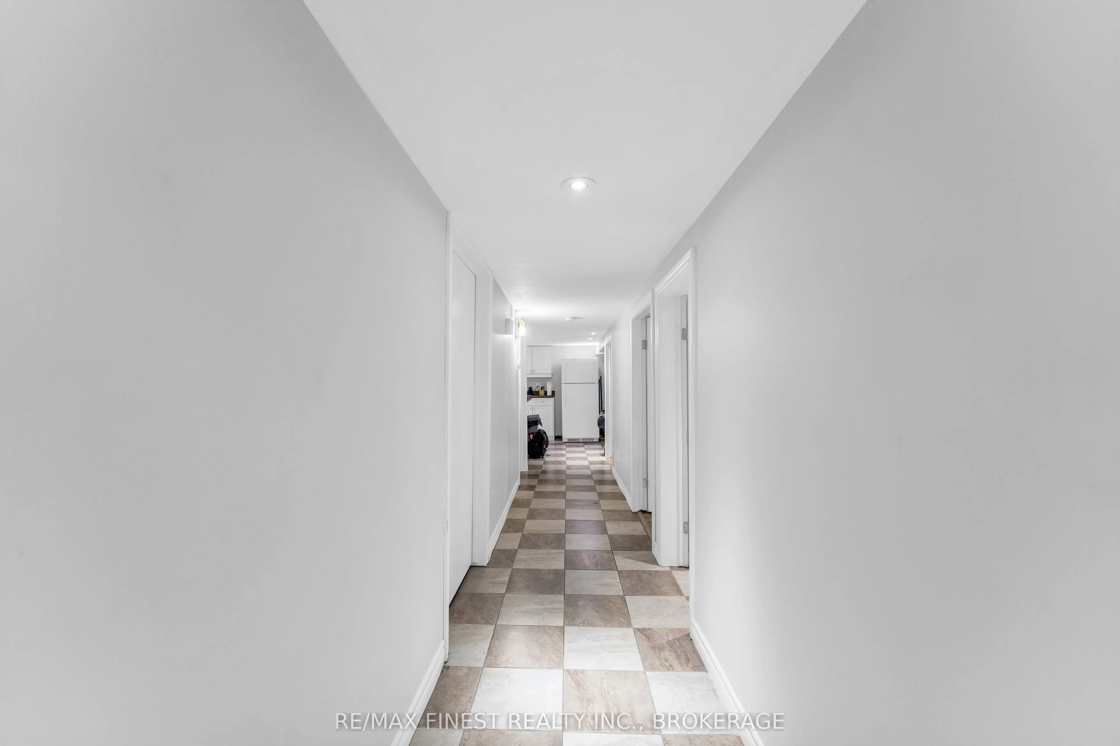 236 COLLINGWOOD Street