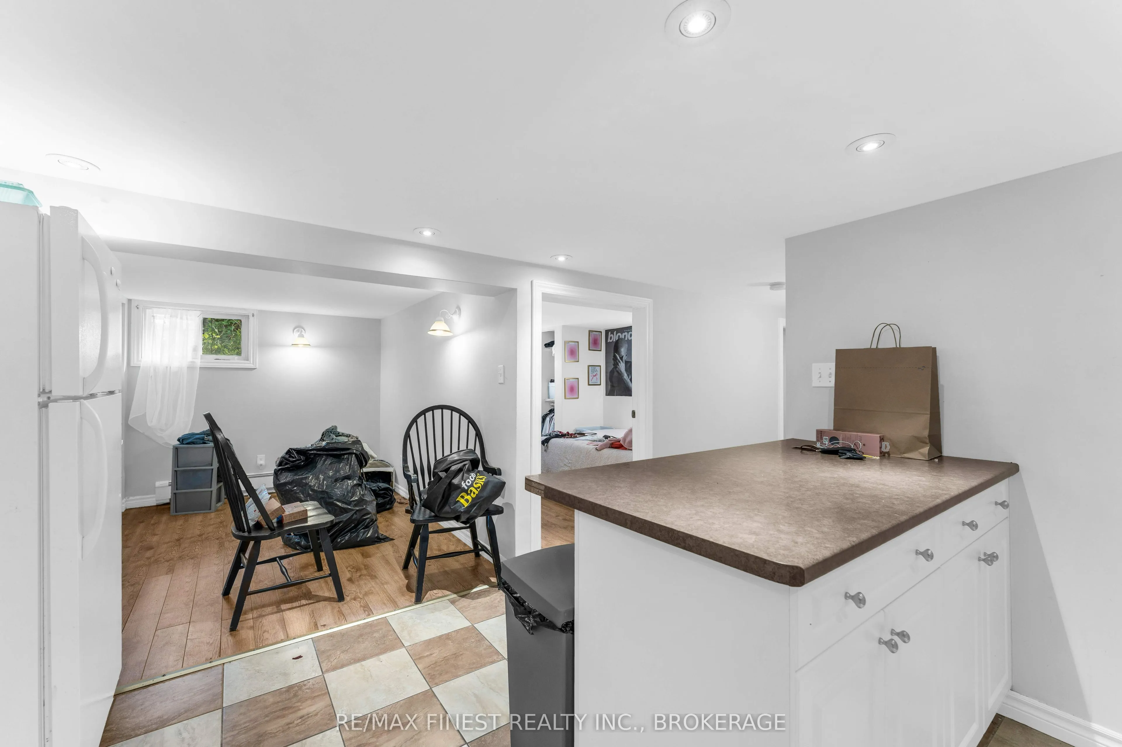 236 COLLINGWOOD Street