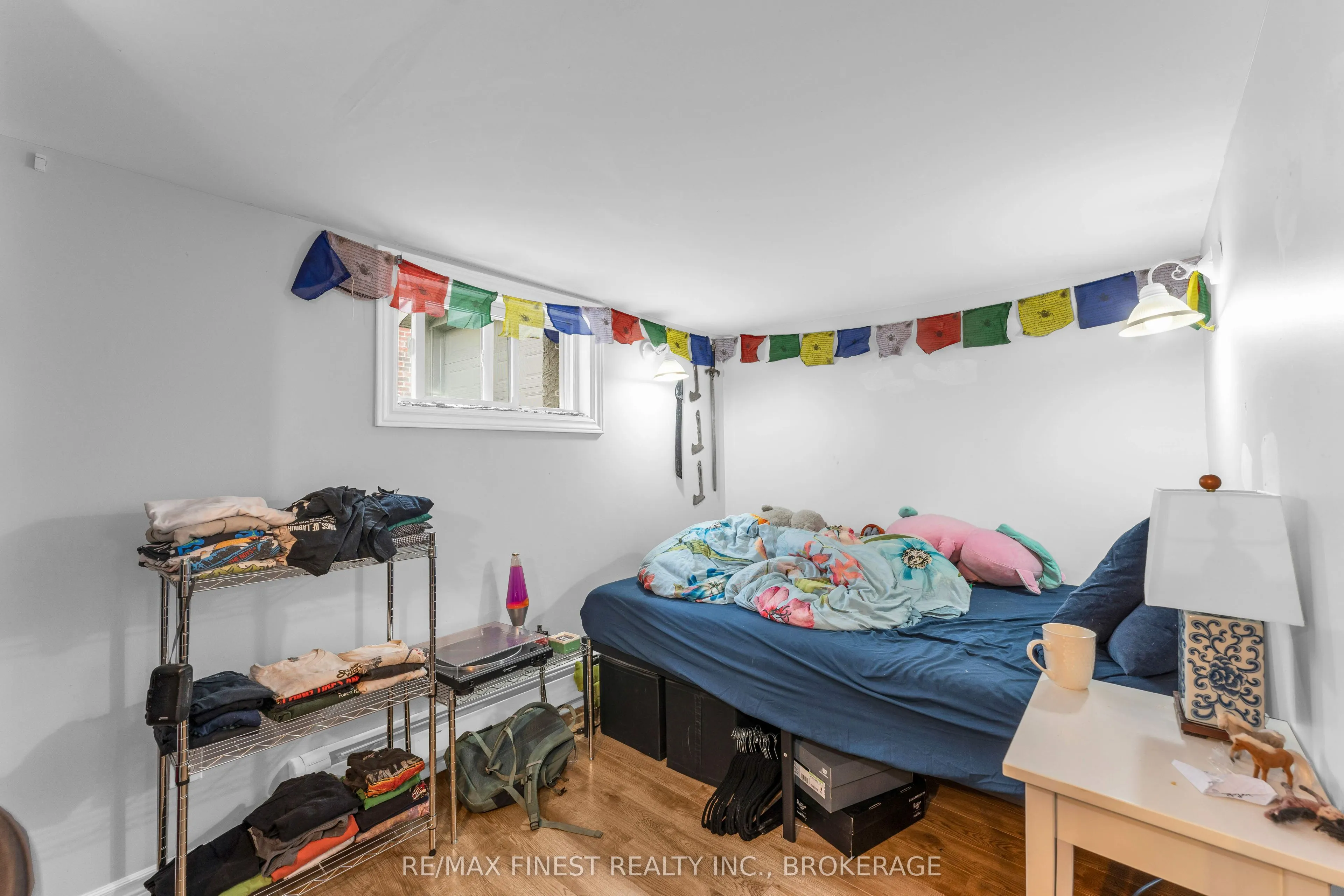 236 COLLINGWOOD Street