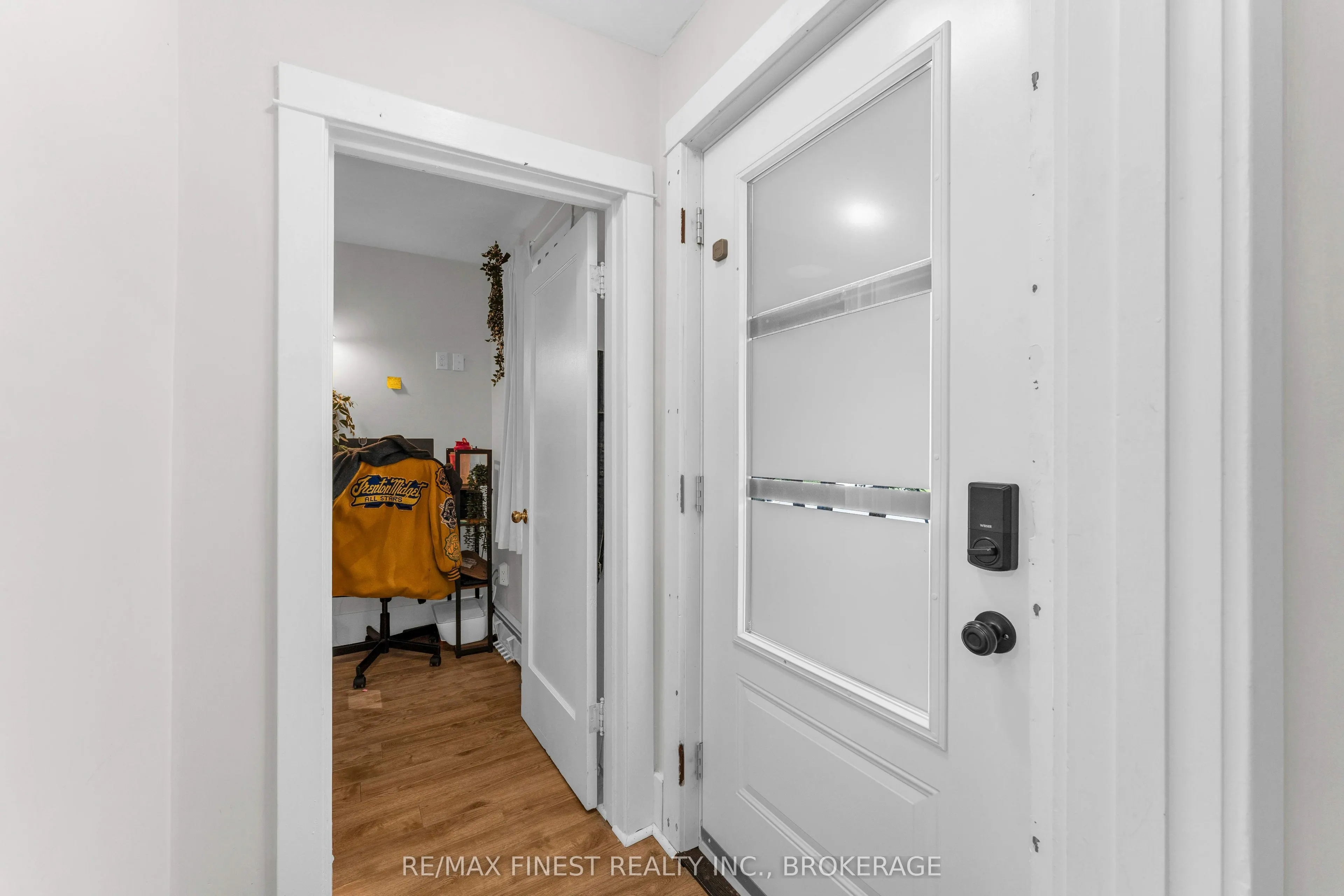 236 COLLINGWOOD Street
