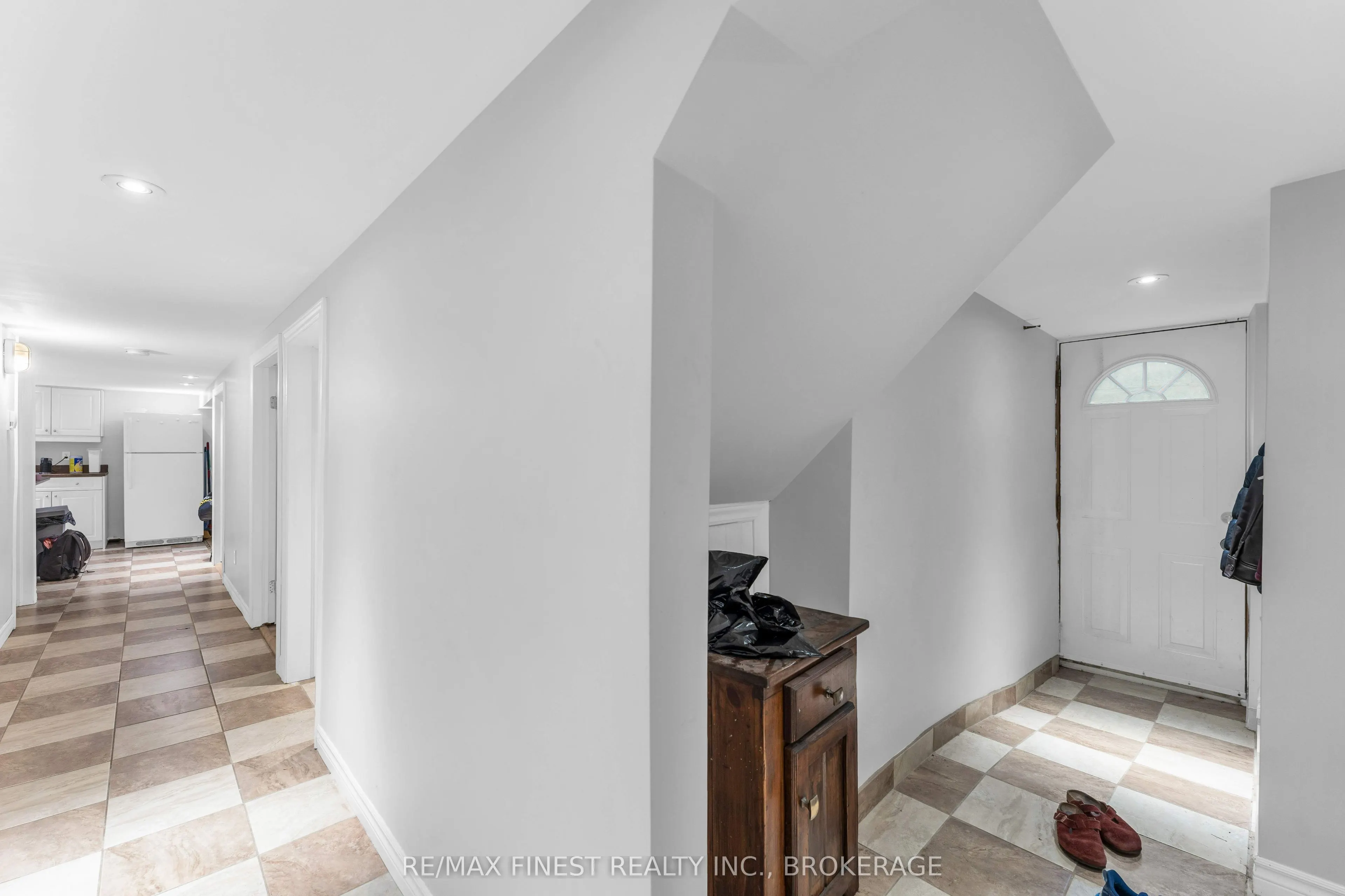 236 COLLINGWOOD Street