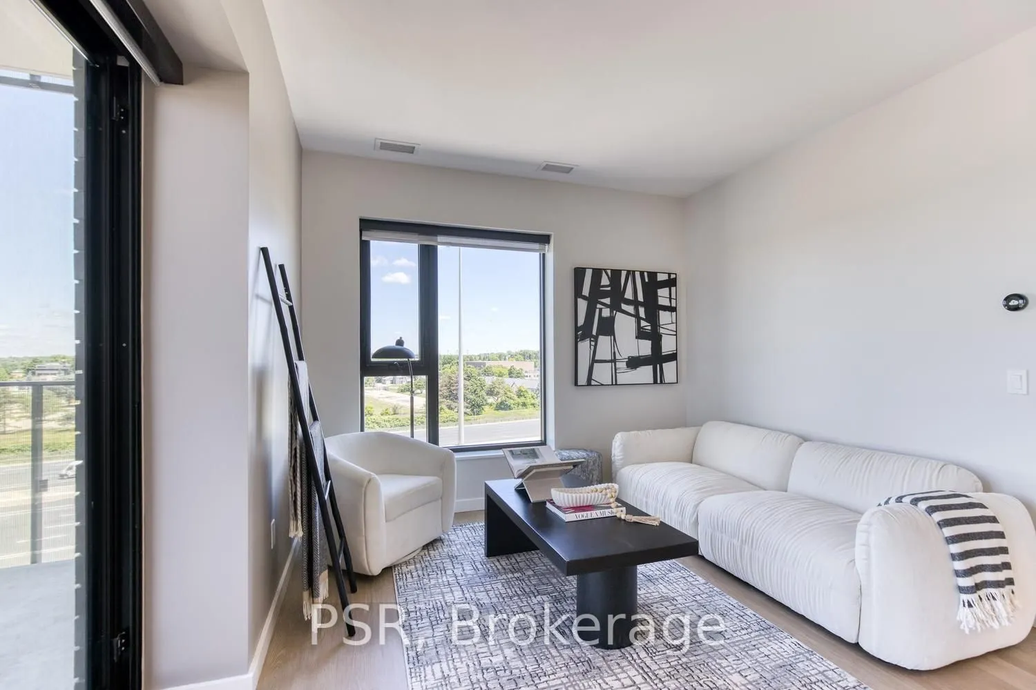 150 Hollywood Court #617