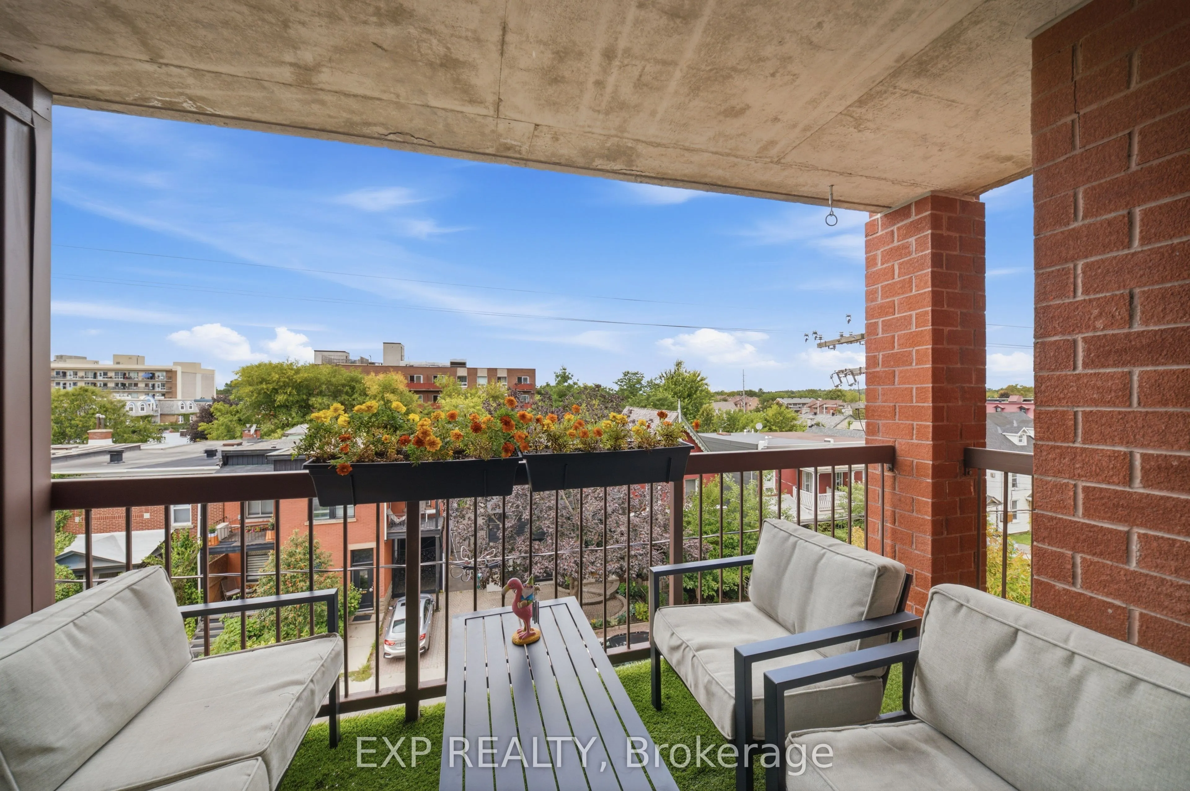 222 Guigues Avenue #401