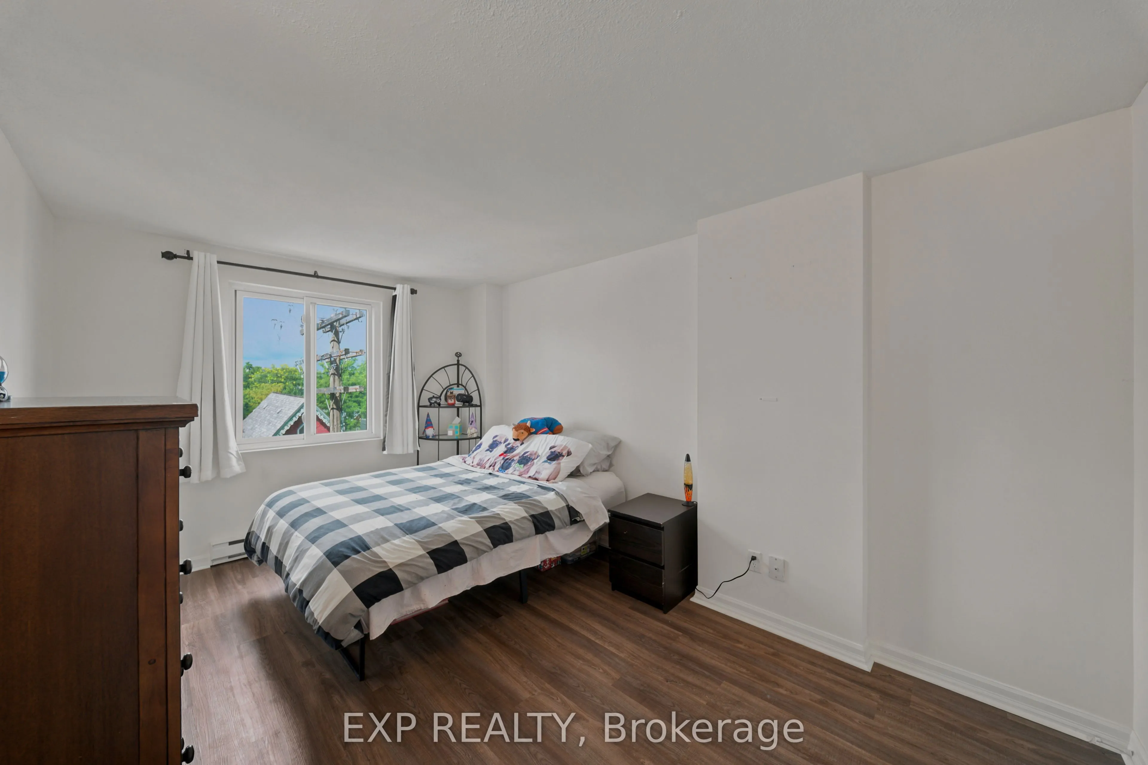 222 Guigues Avenue #401