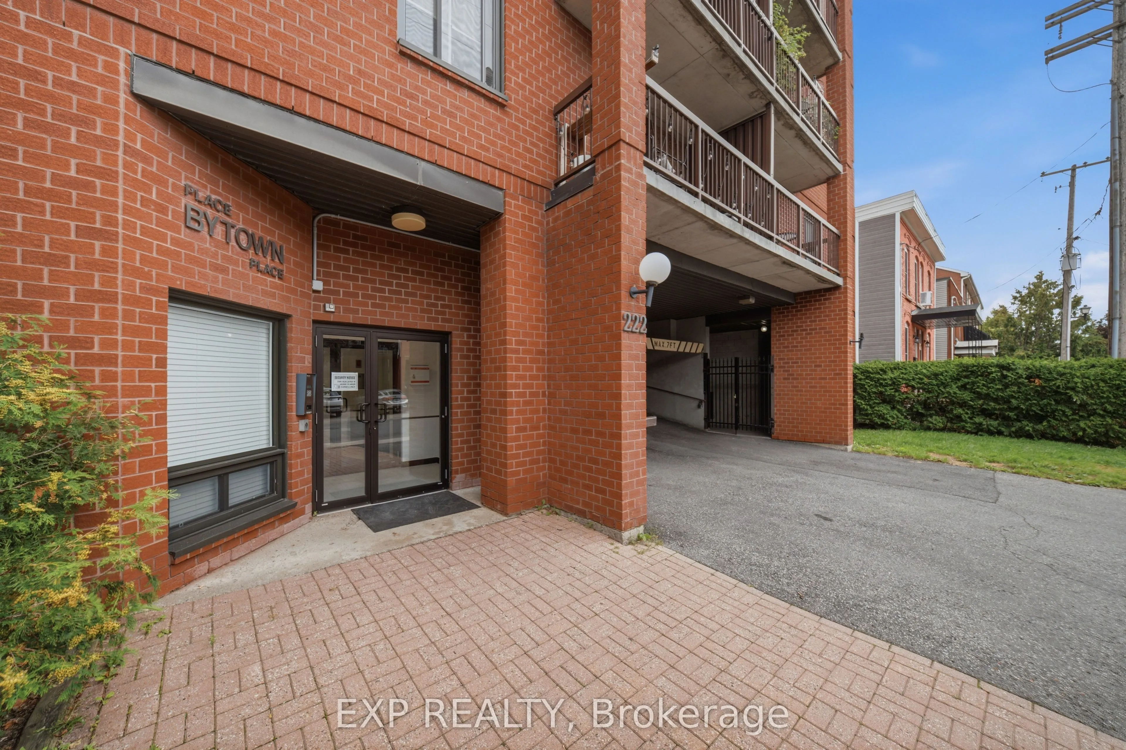 222 Guigues Avenue #401