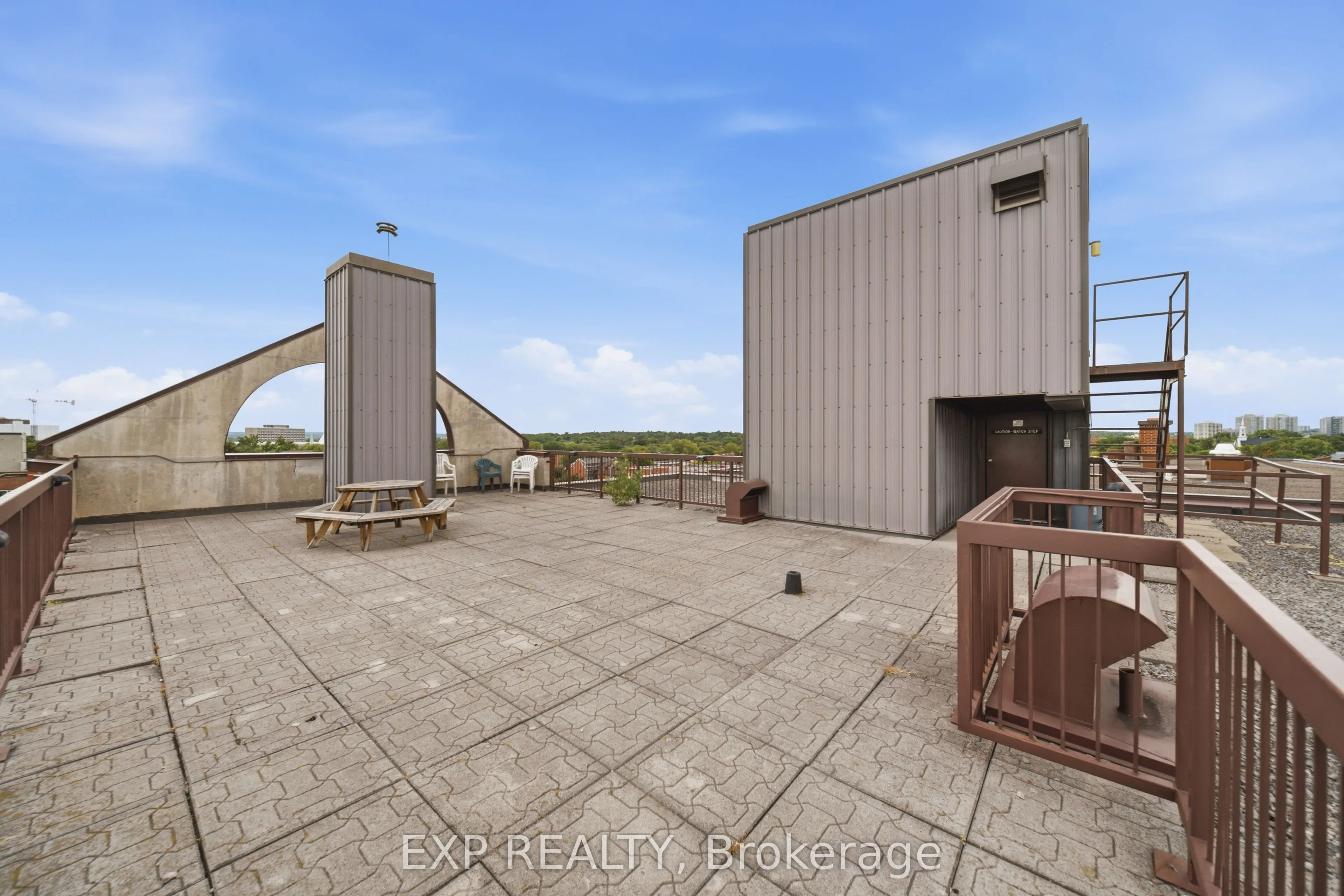 222 Guigues Avenue #401