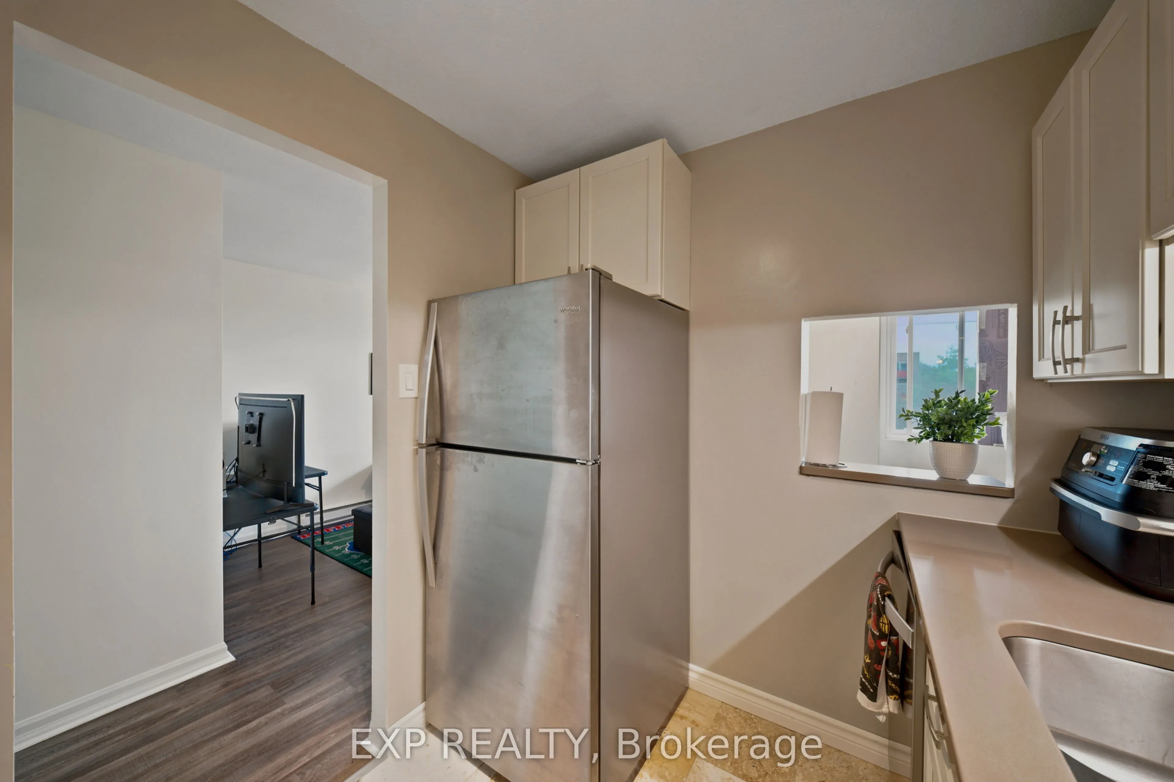 222 Guigues Avenue #401
