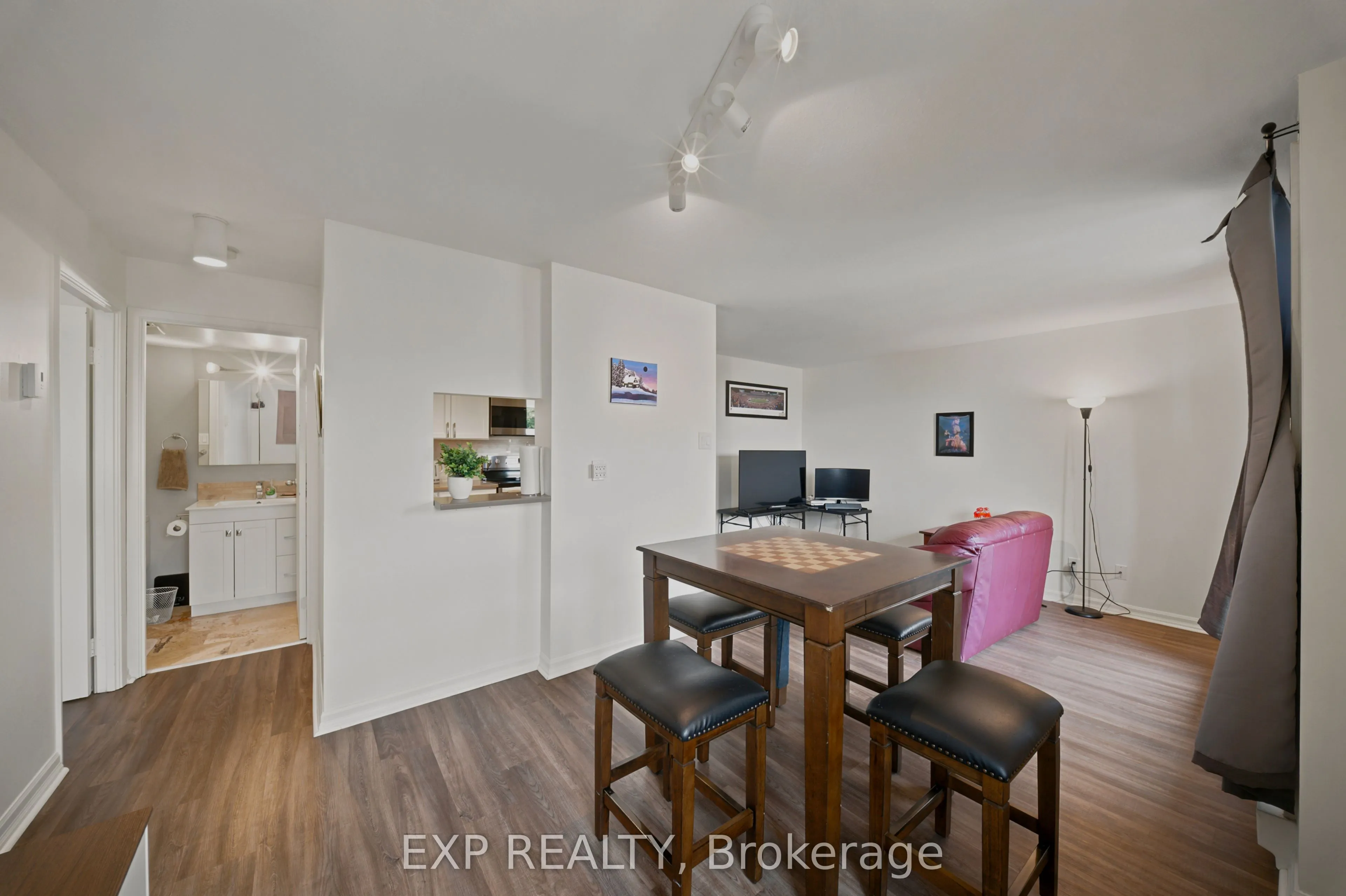 222 Guigues Avenue #401