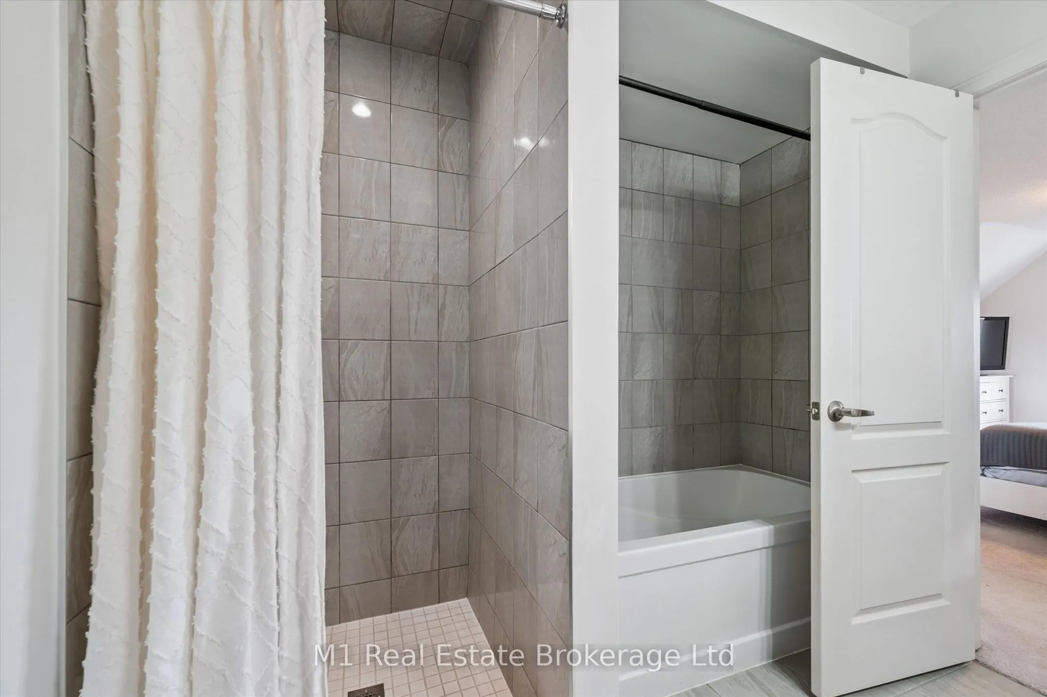 65 Elliot Avenue E #3