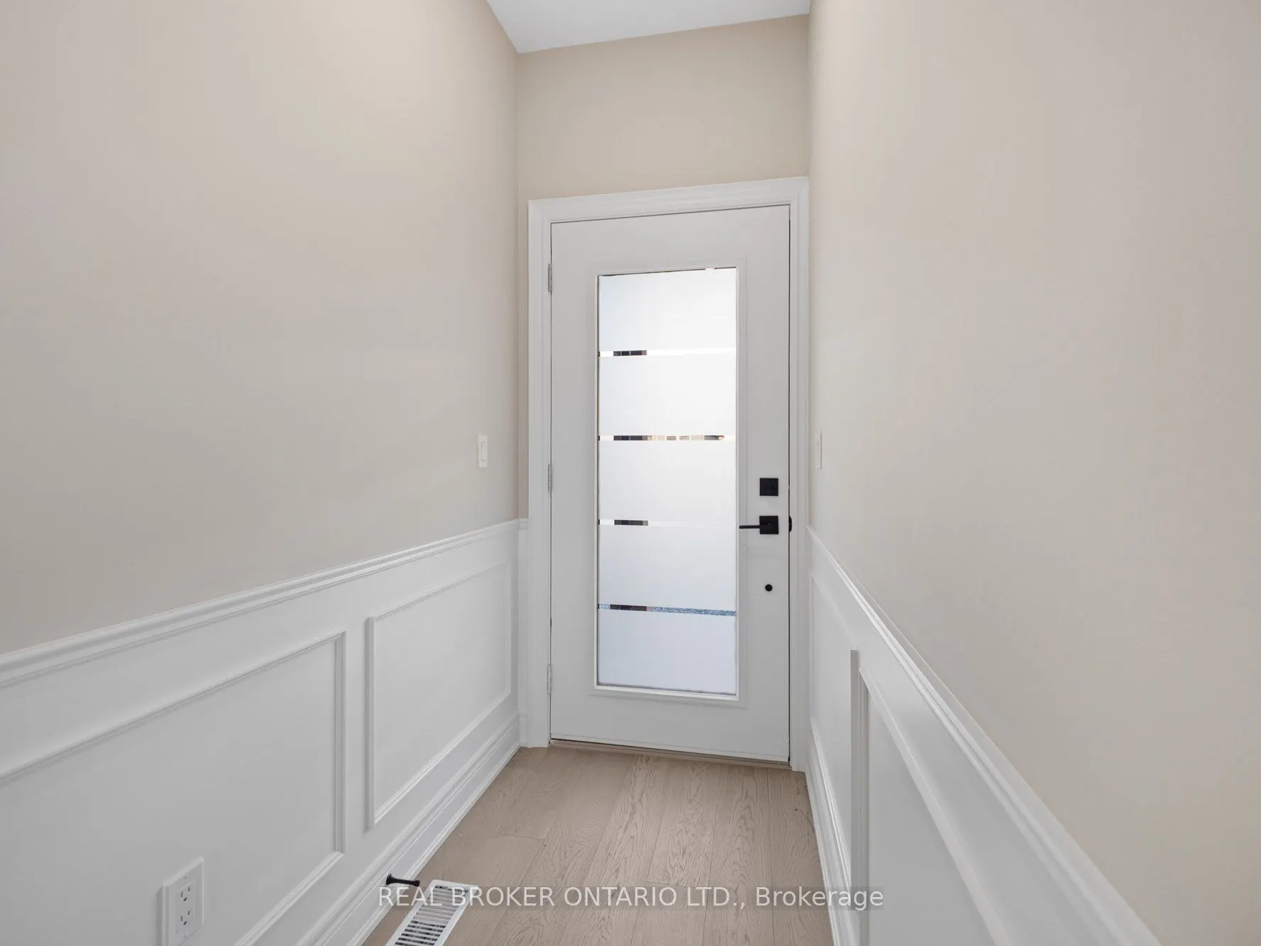 26 AUSTIN Drive