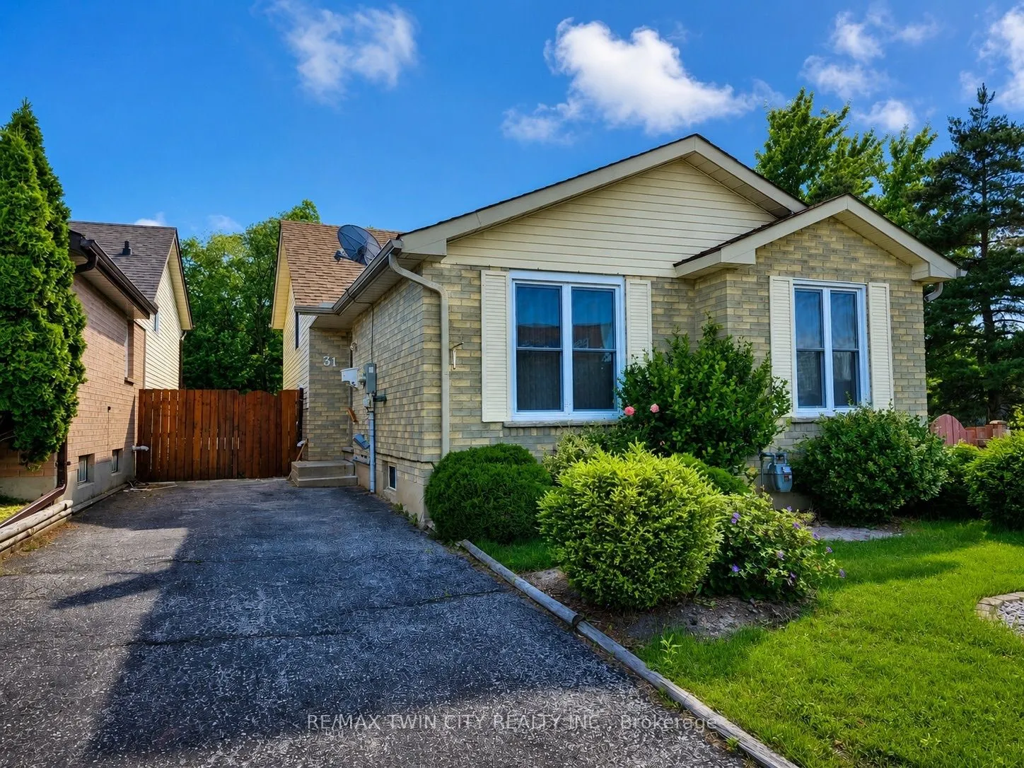 31 OLD CARRIAGE Drive