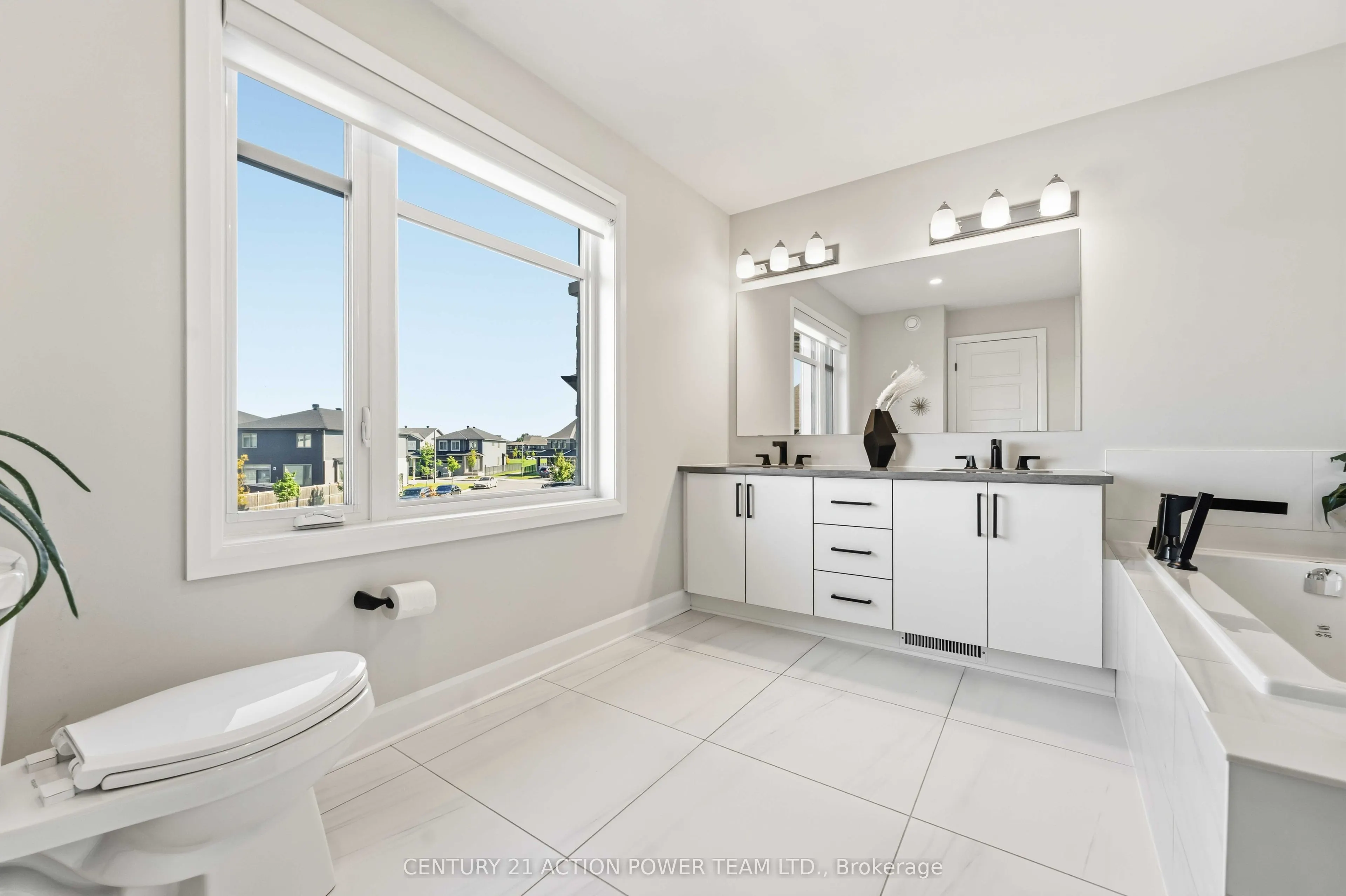 644 Moonflower Crescent