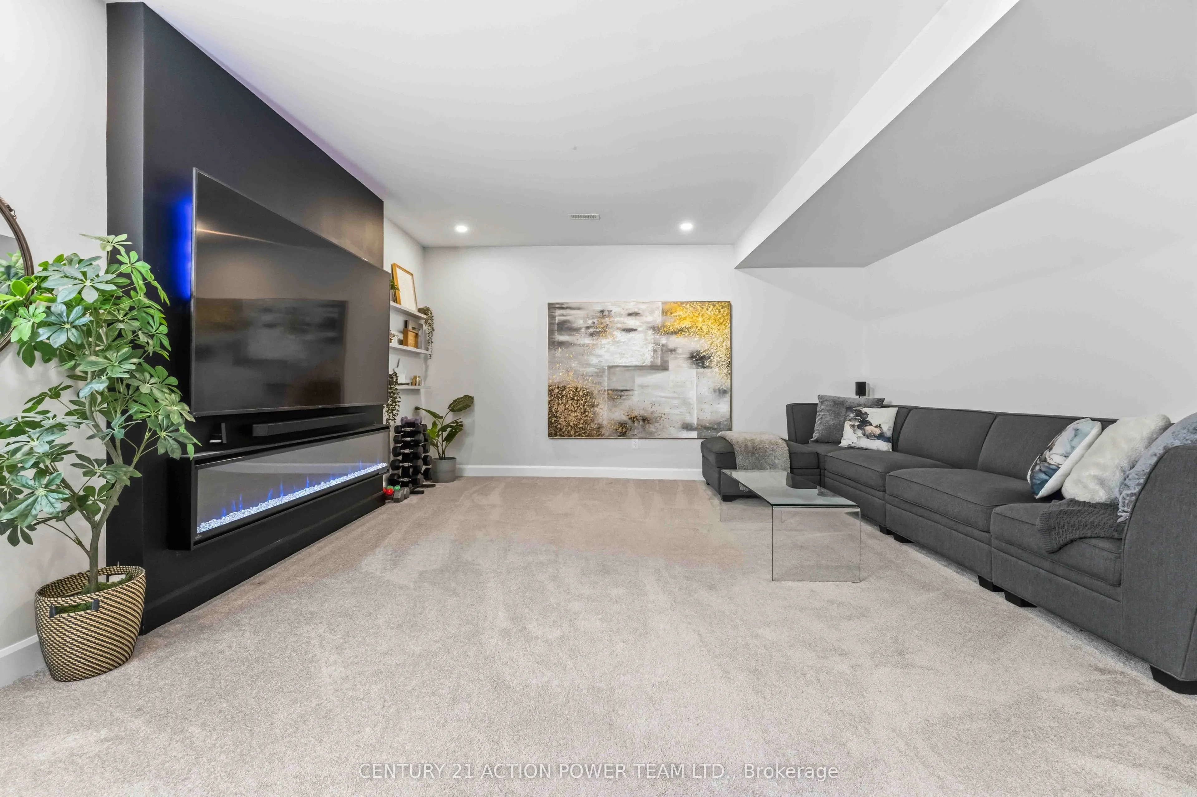 644 Moonflower Crescent