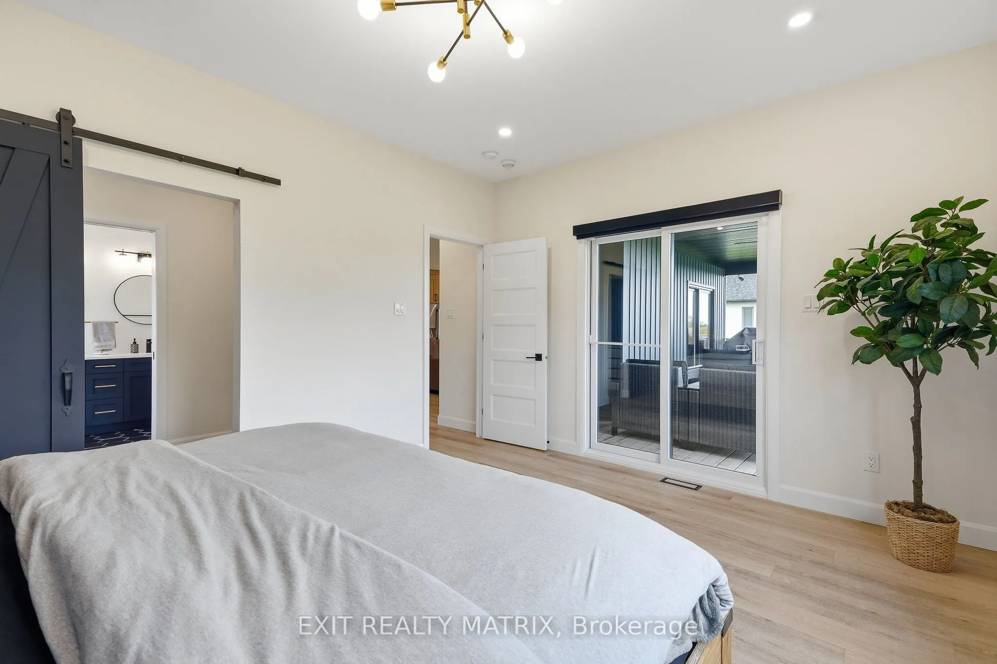256 Trudeau Crescent