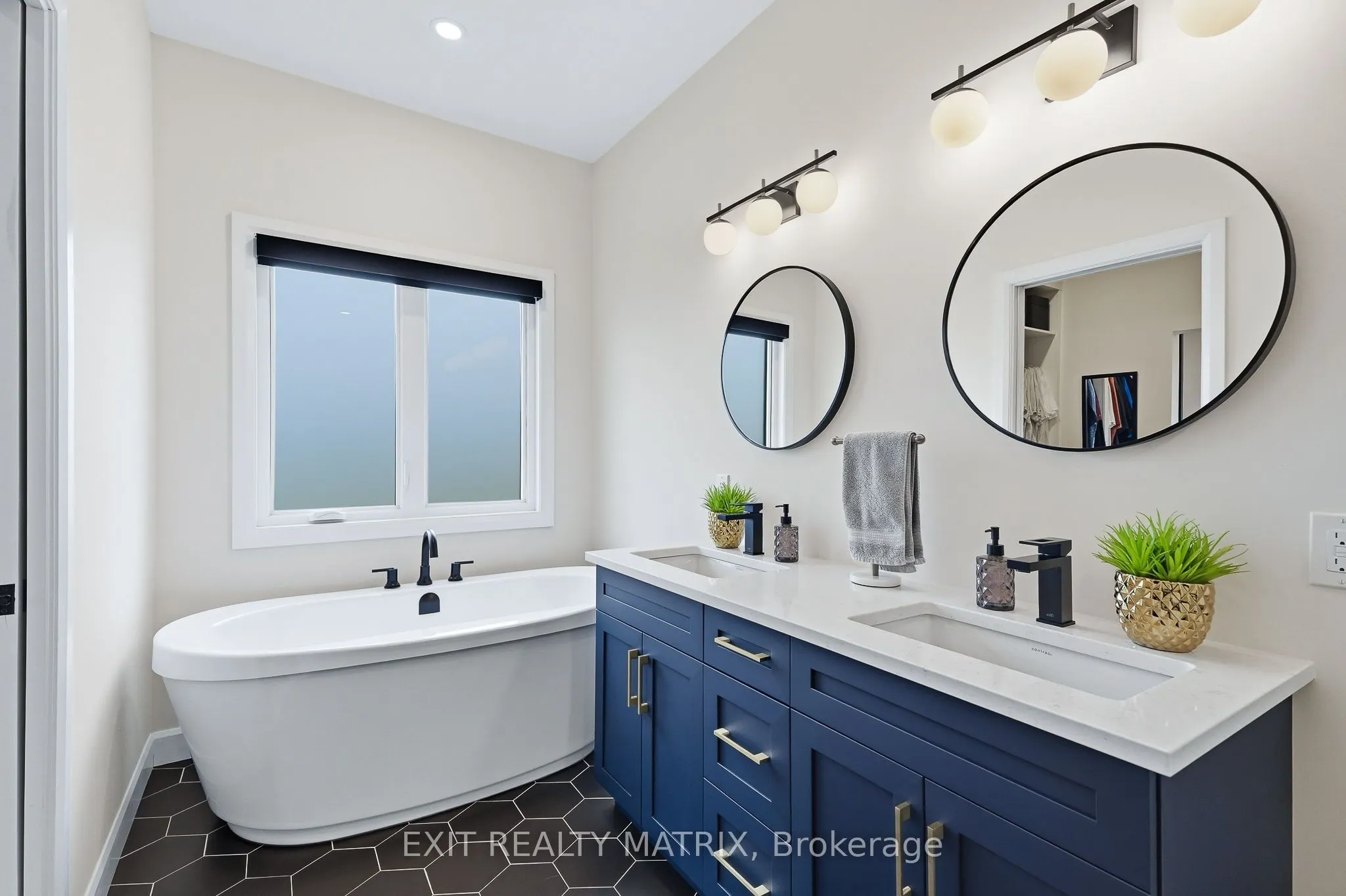 256 Trudeau Crescent