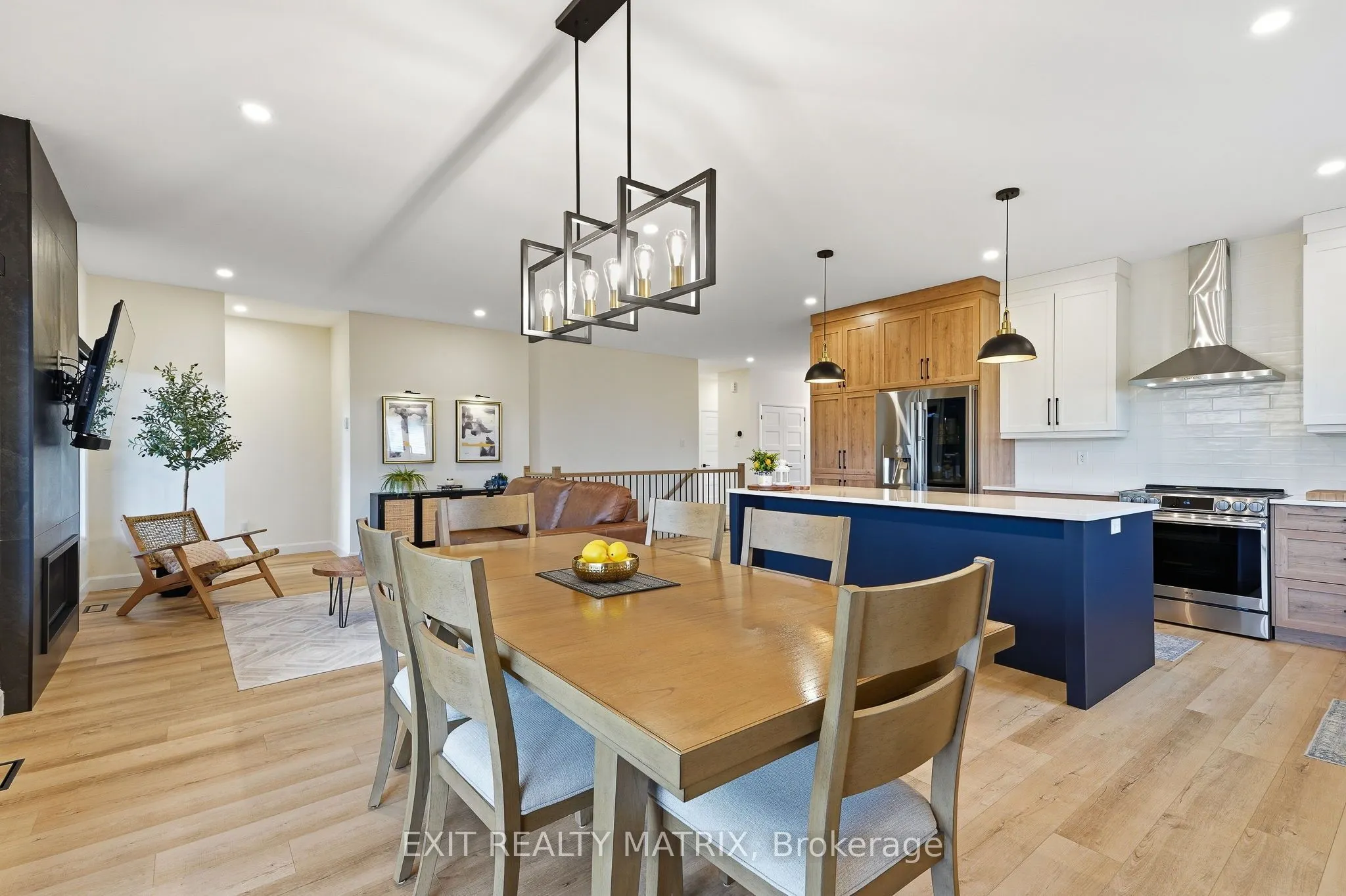256 Trudeau Crescent