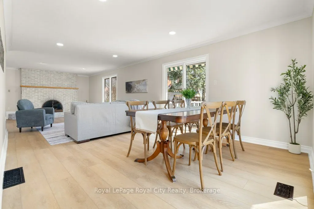 8397 Wellington 22 Road