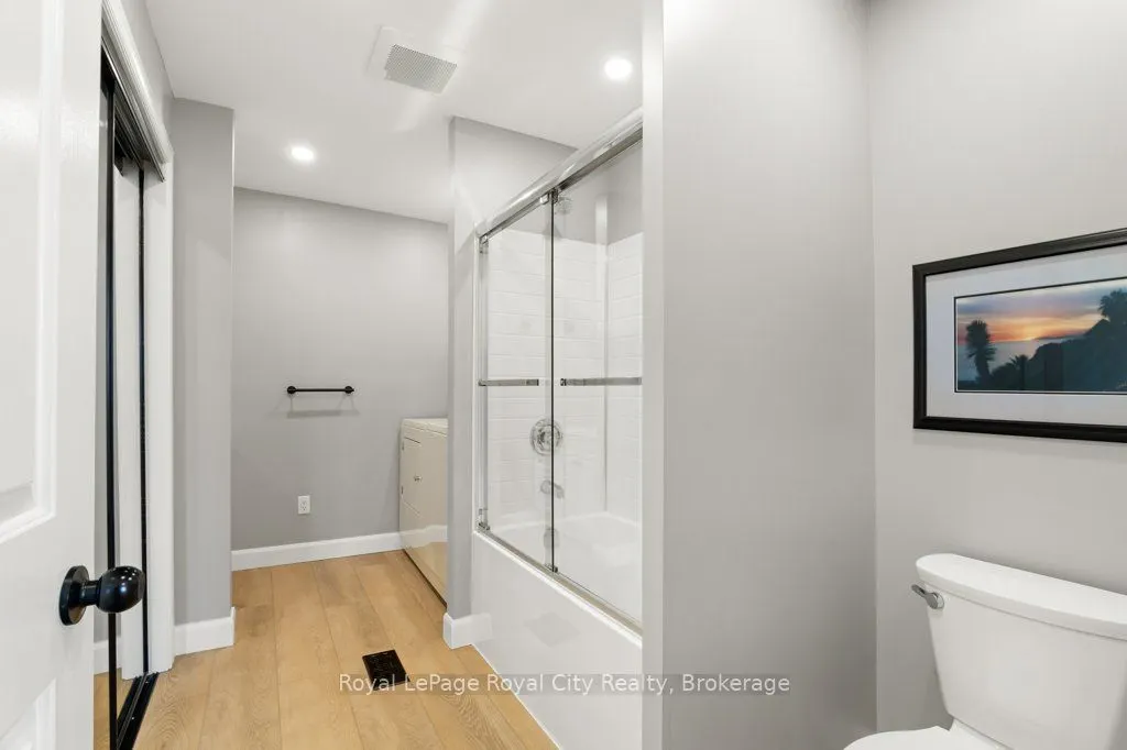 8397 Wellington 22 Road