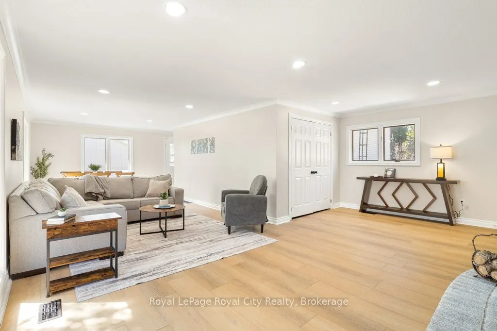 8397 Wellington 22 Road