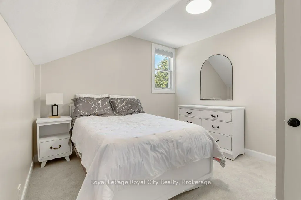 8397 Wellington 22 Road