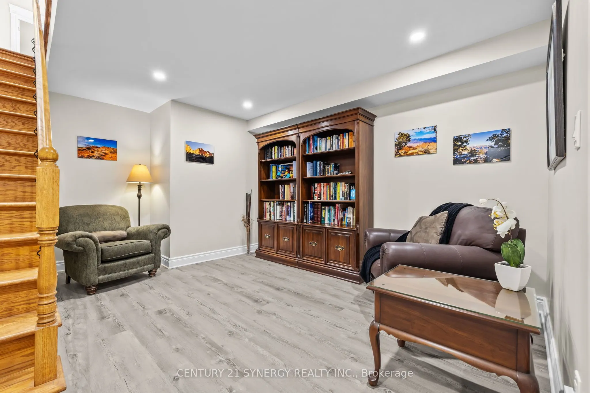 5732 Queenscourt Crescent
