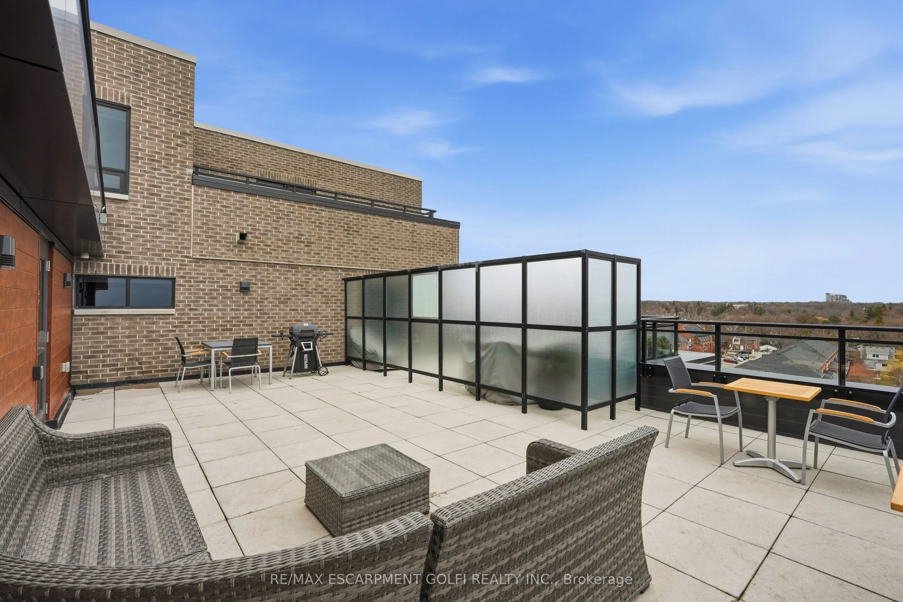 30 Hamilton Street S #501