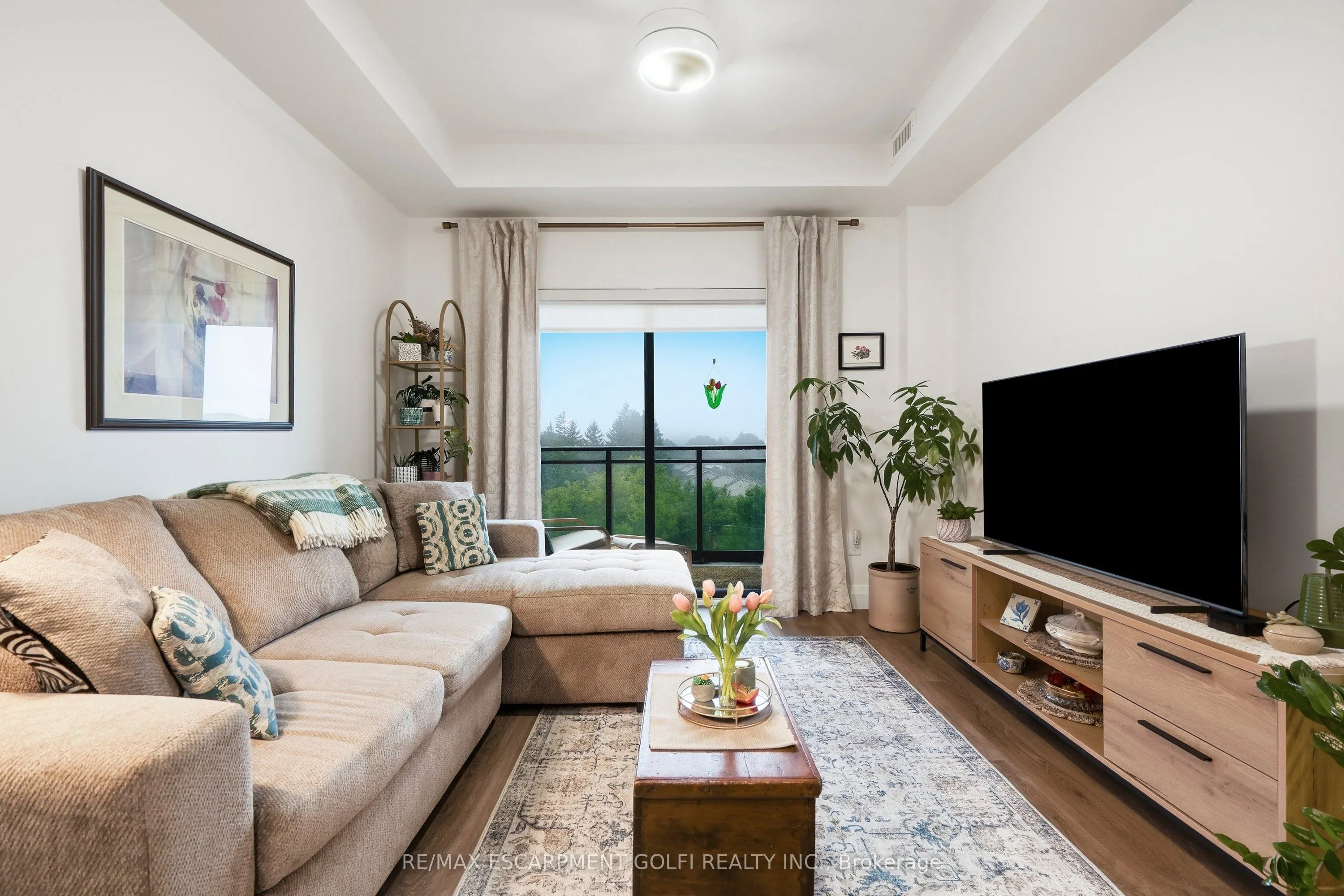 30 Hamilton Street S #501