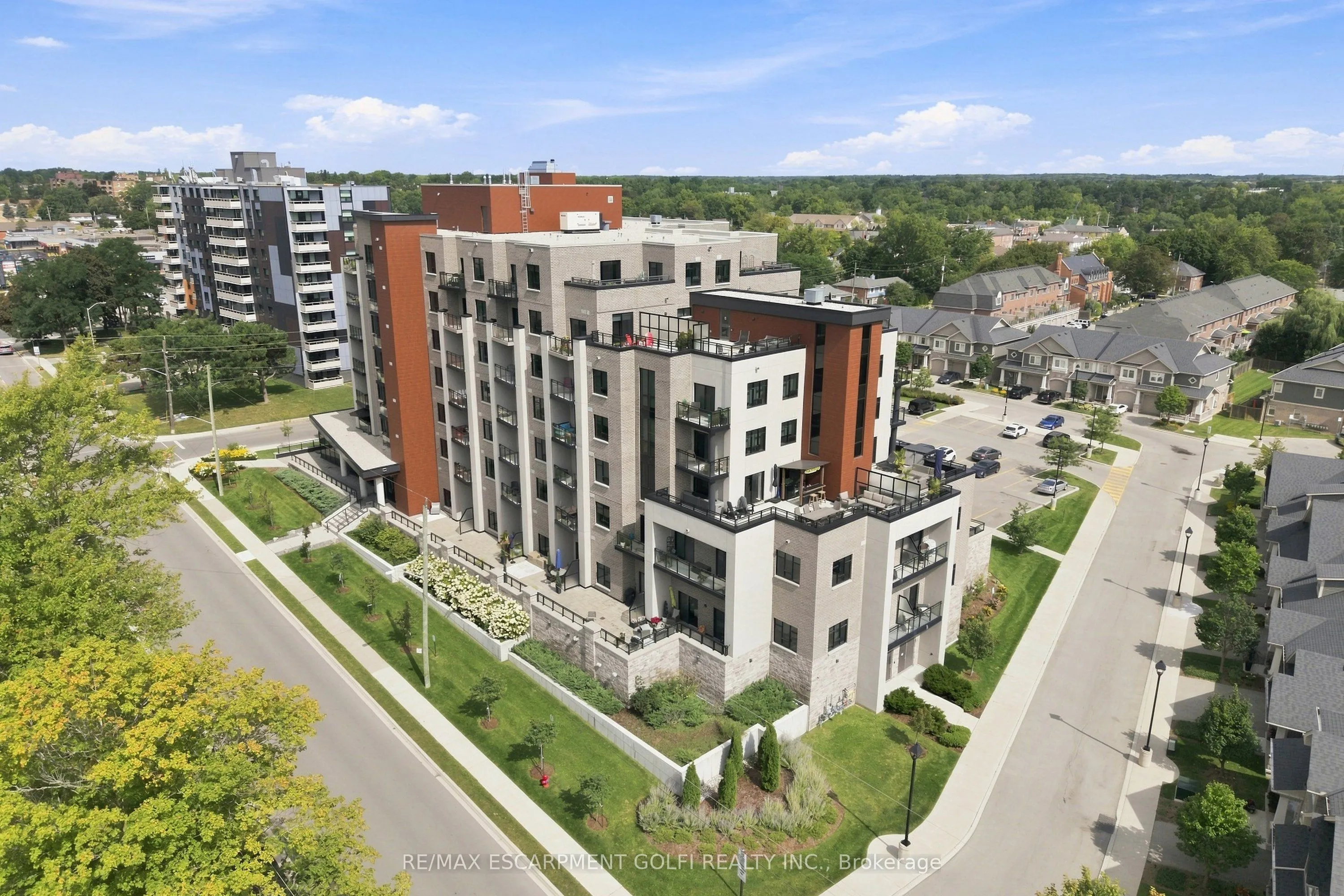 30 Hamilton Street S #501
