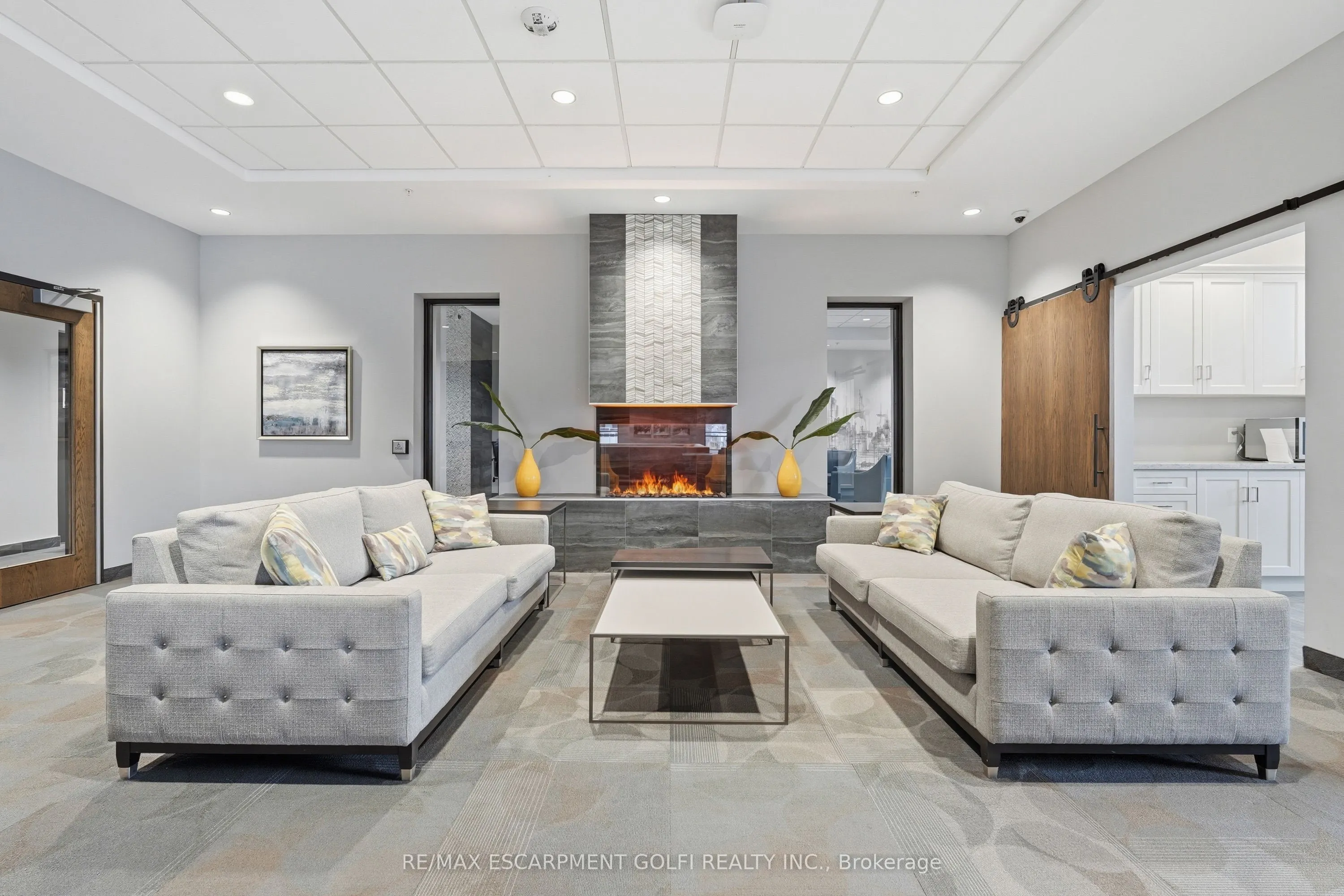 30 Hamilton Street S #501