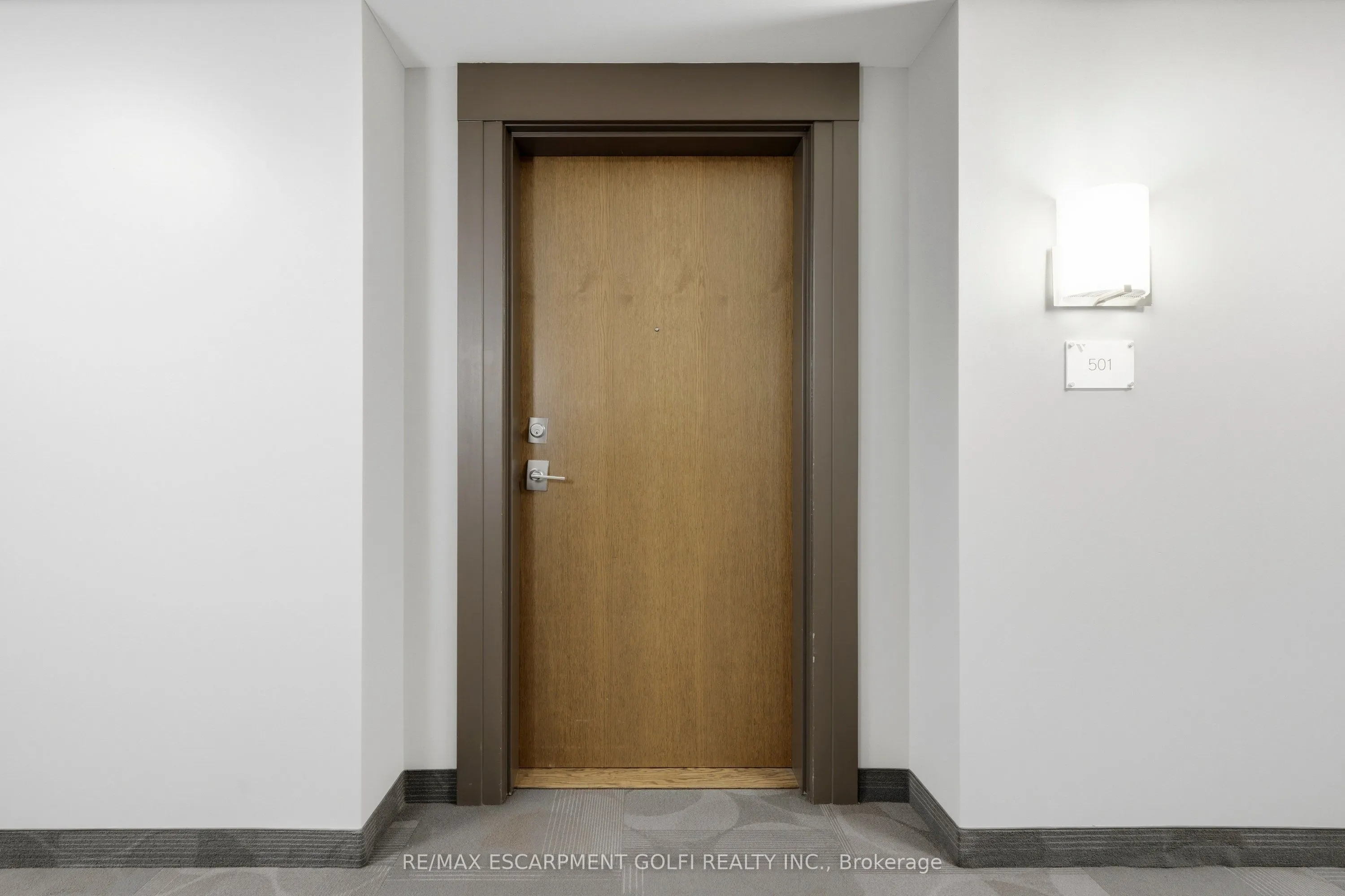 30 Hamilton Street S #501