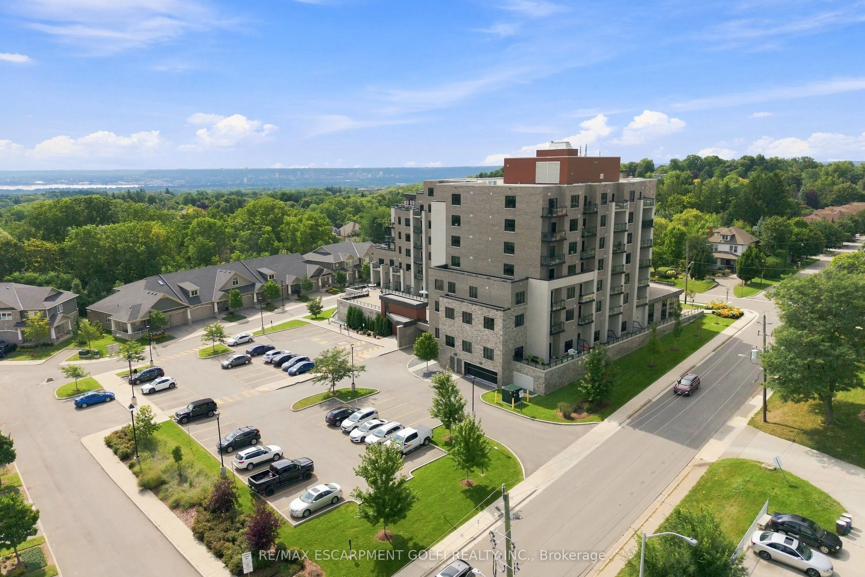 30 Hamilton Street S #501