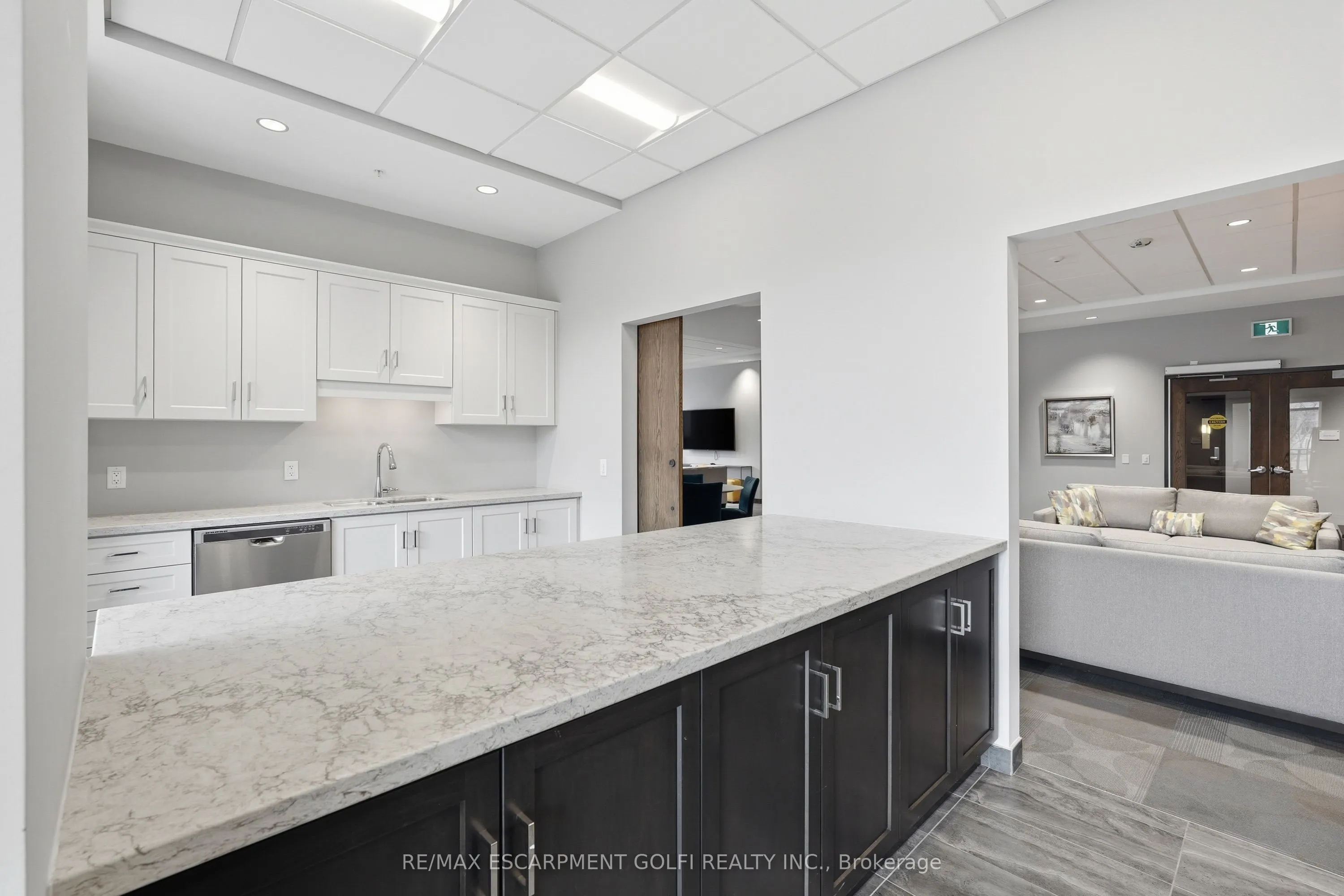 30 Hamilton Street S #501