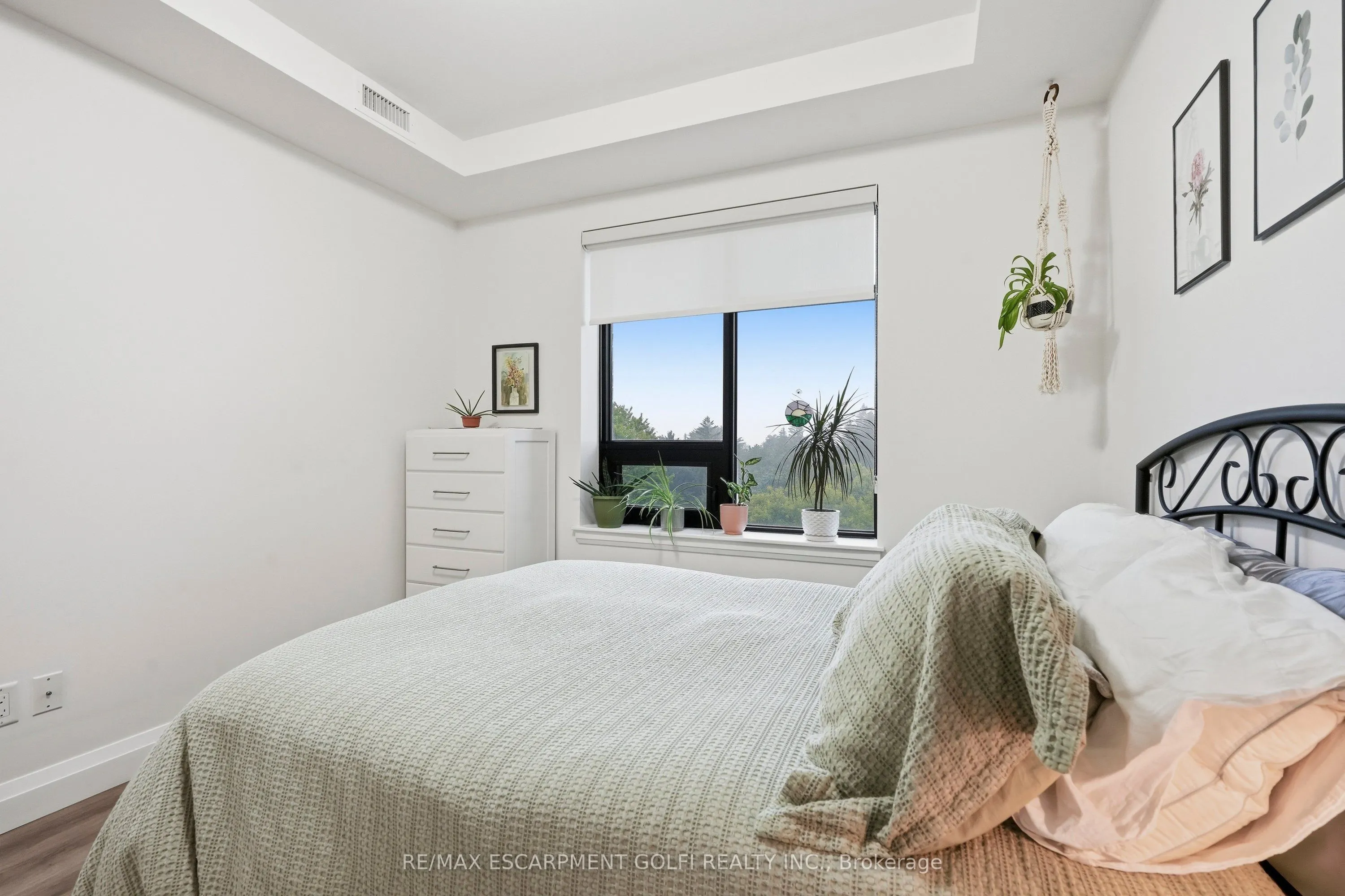 30 Hamilton Street S #501