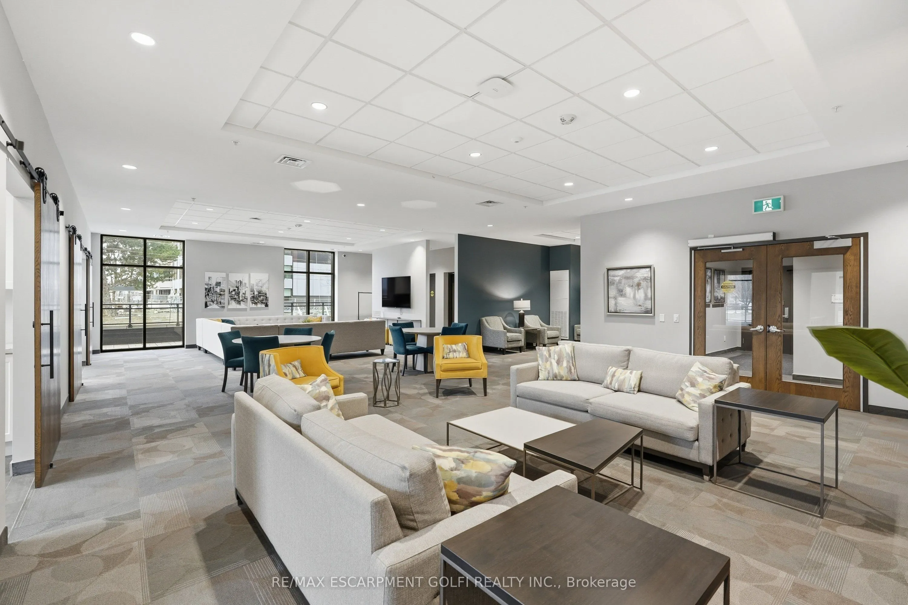 30 Hamilton Street S #501