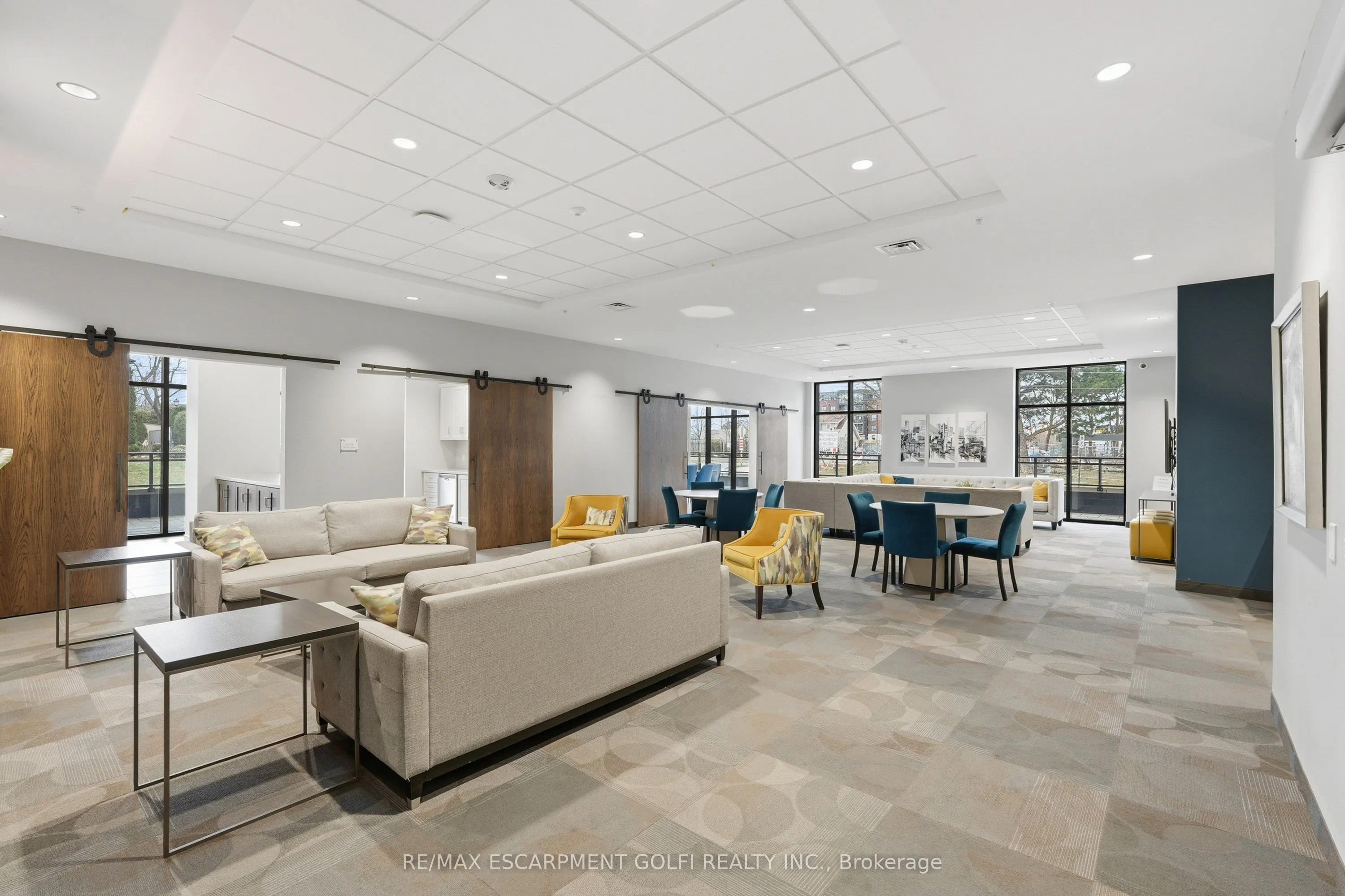 30 Hamilton Street S #501