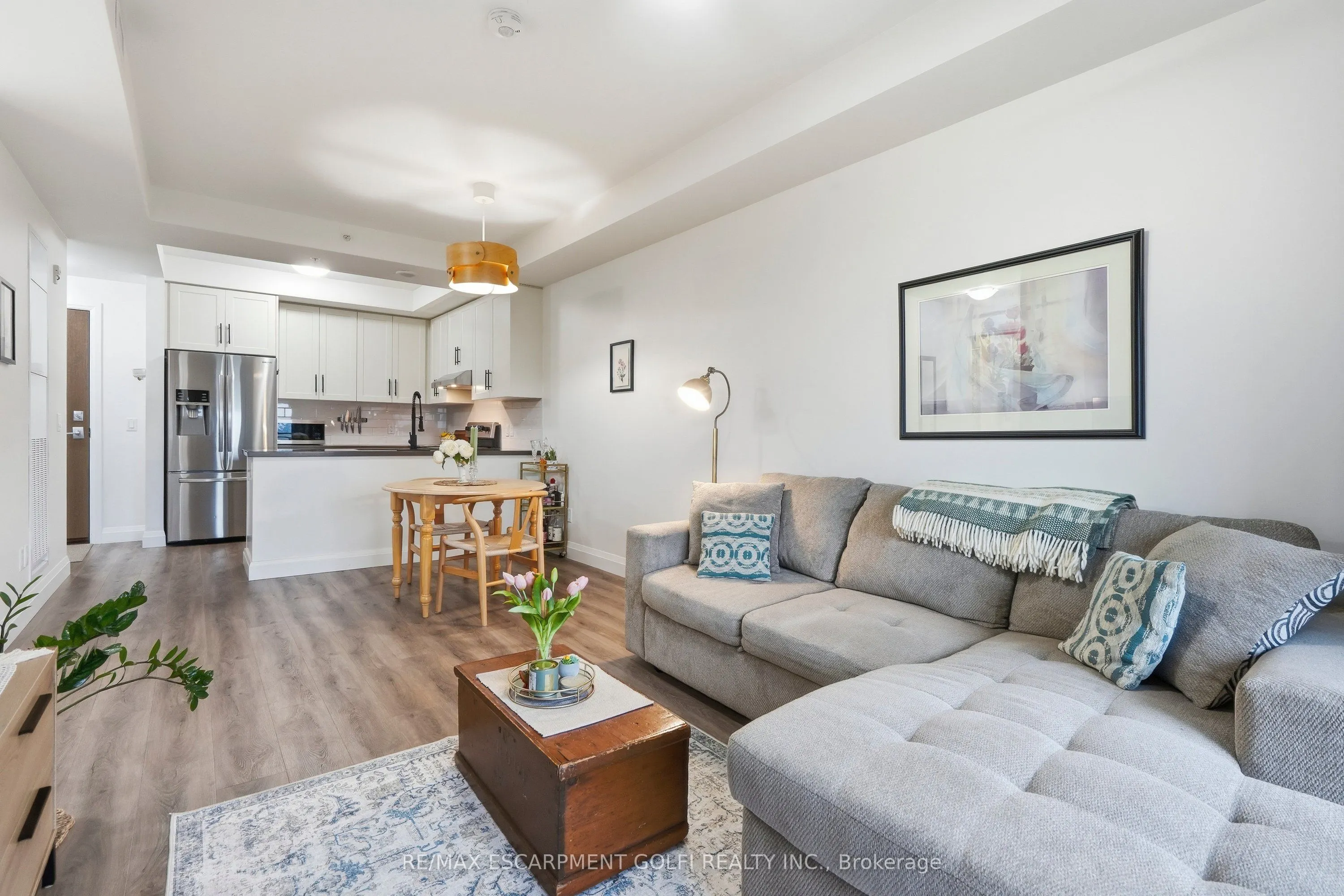 30 Hamilton Street S #501