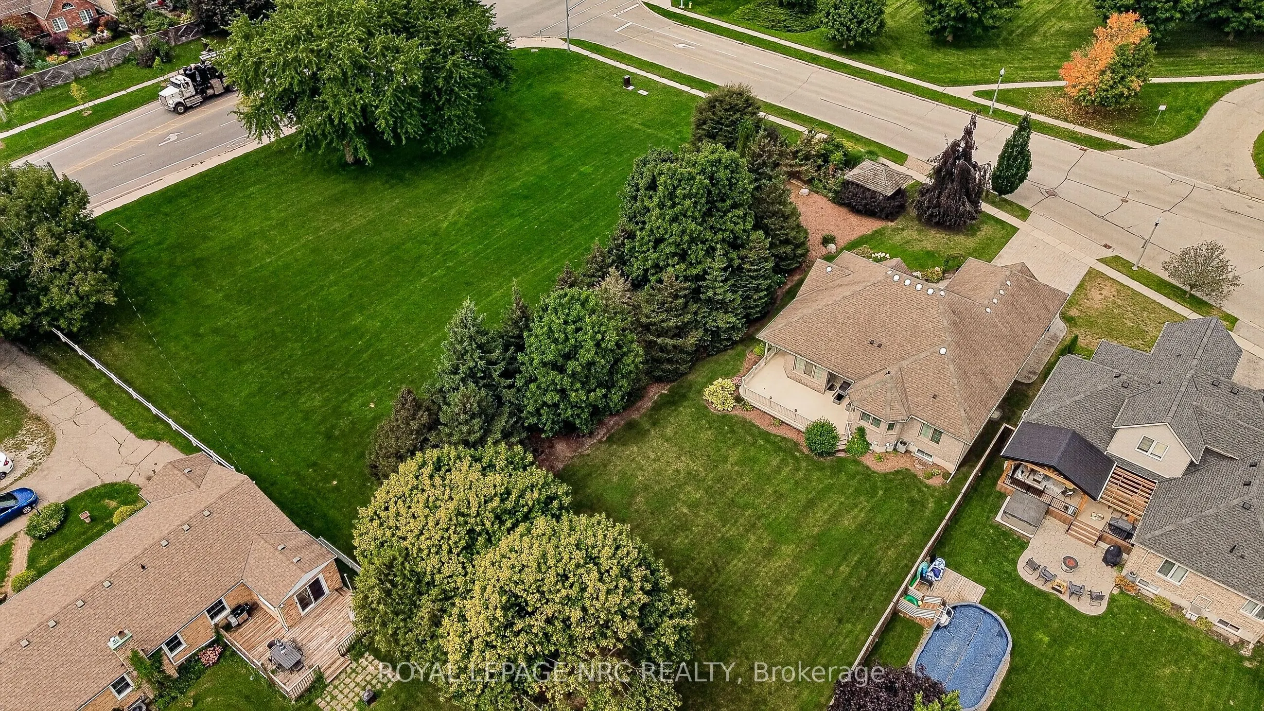 400 Lakeview Drive