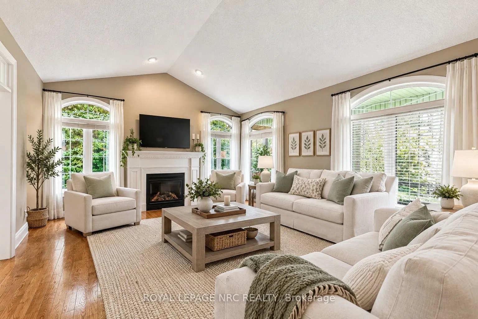 400 Lakeview Drive
