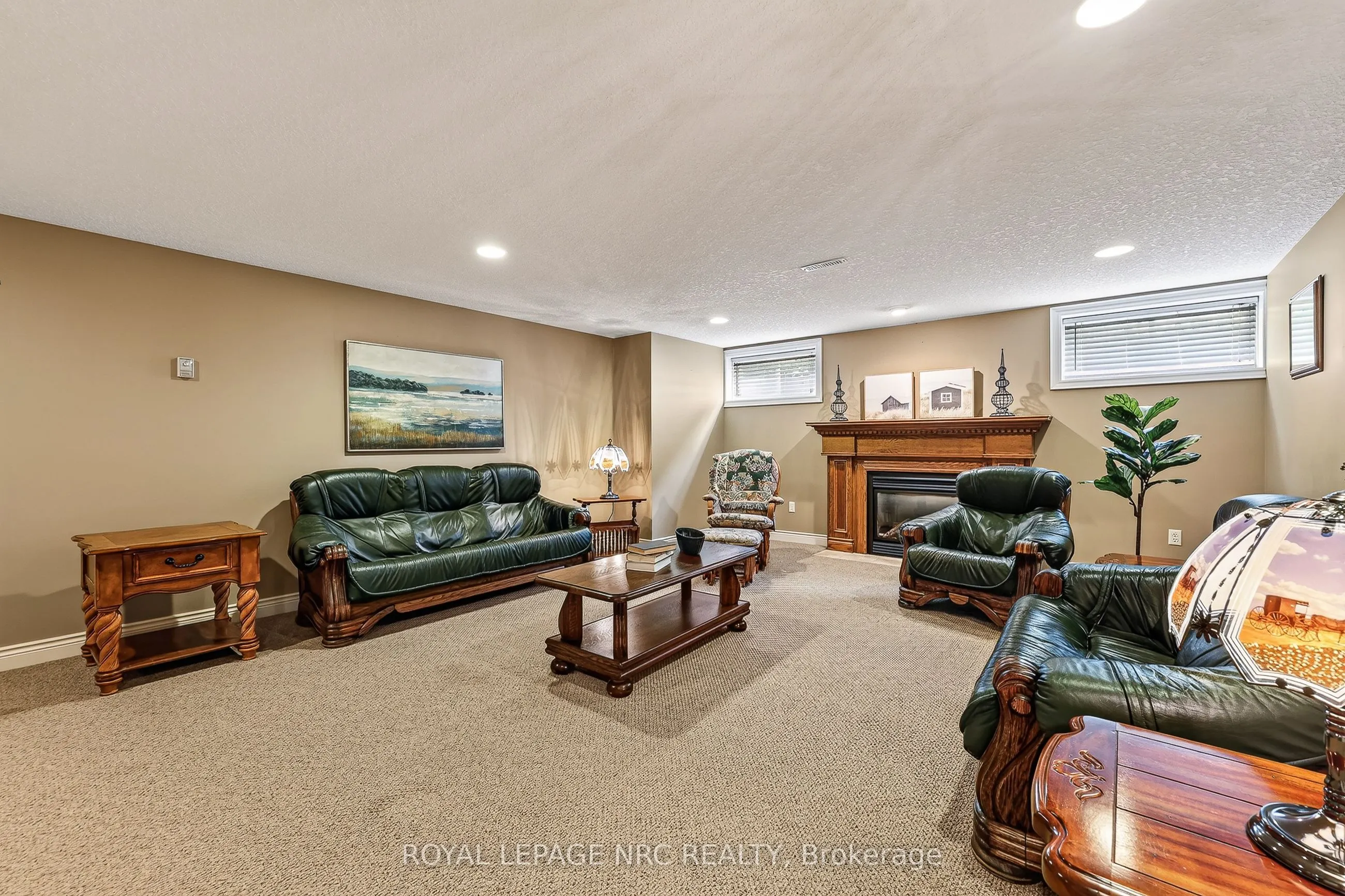 400 Lakeview Drive